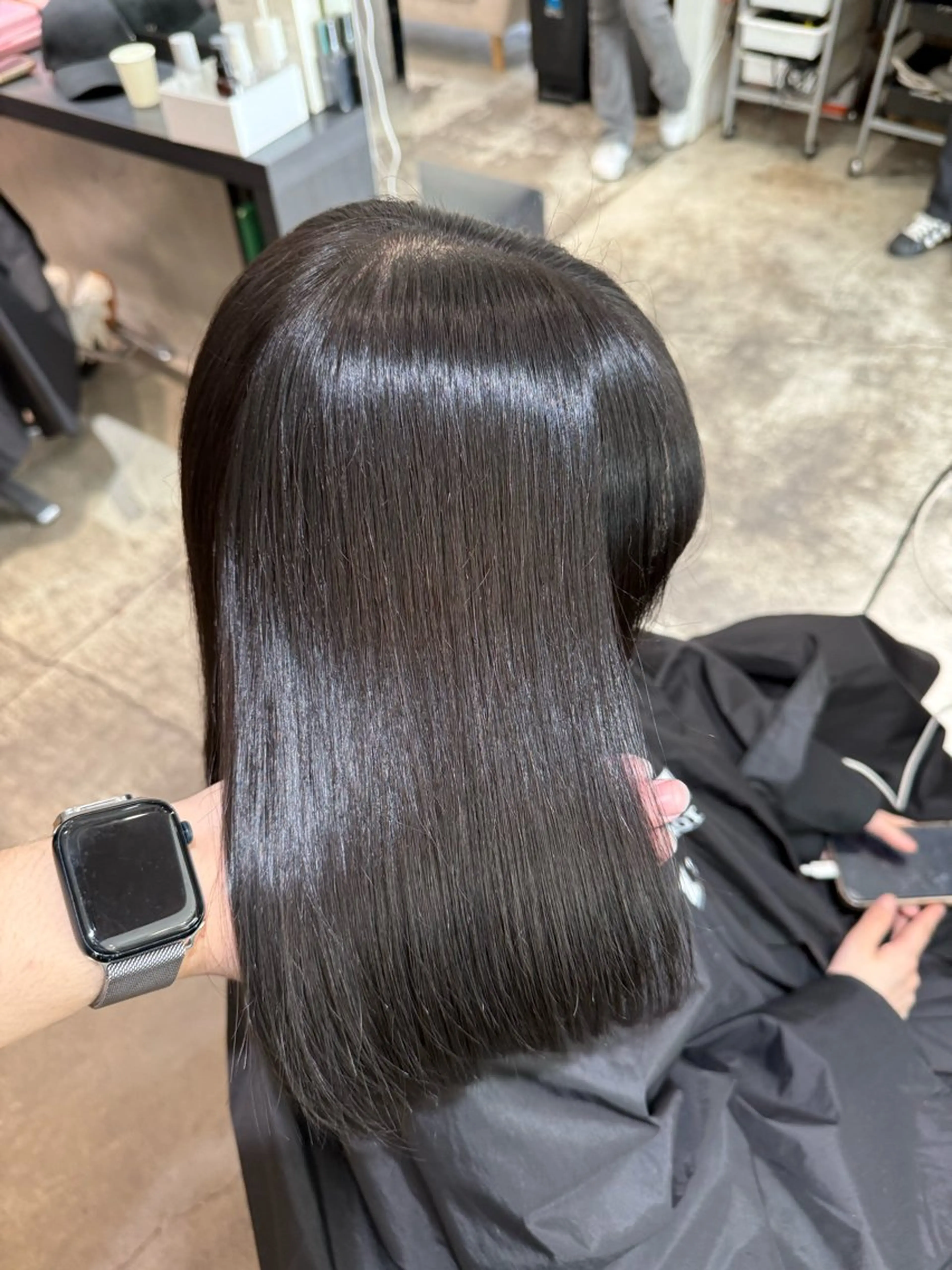 カラー 黒髪 透明感カラー グレーブラック ヘアカラー トリートメント 🌈レイヤーカット/ ハイトーン🌈タクマのヘアスタイル