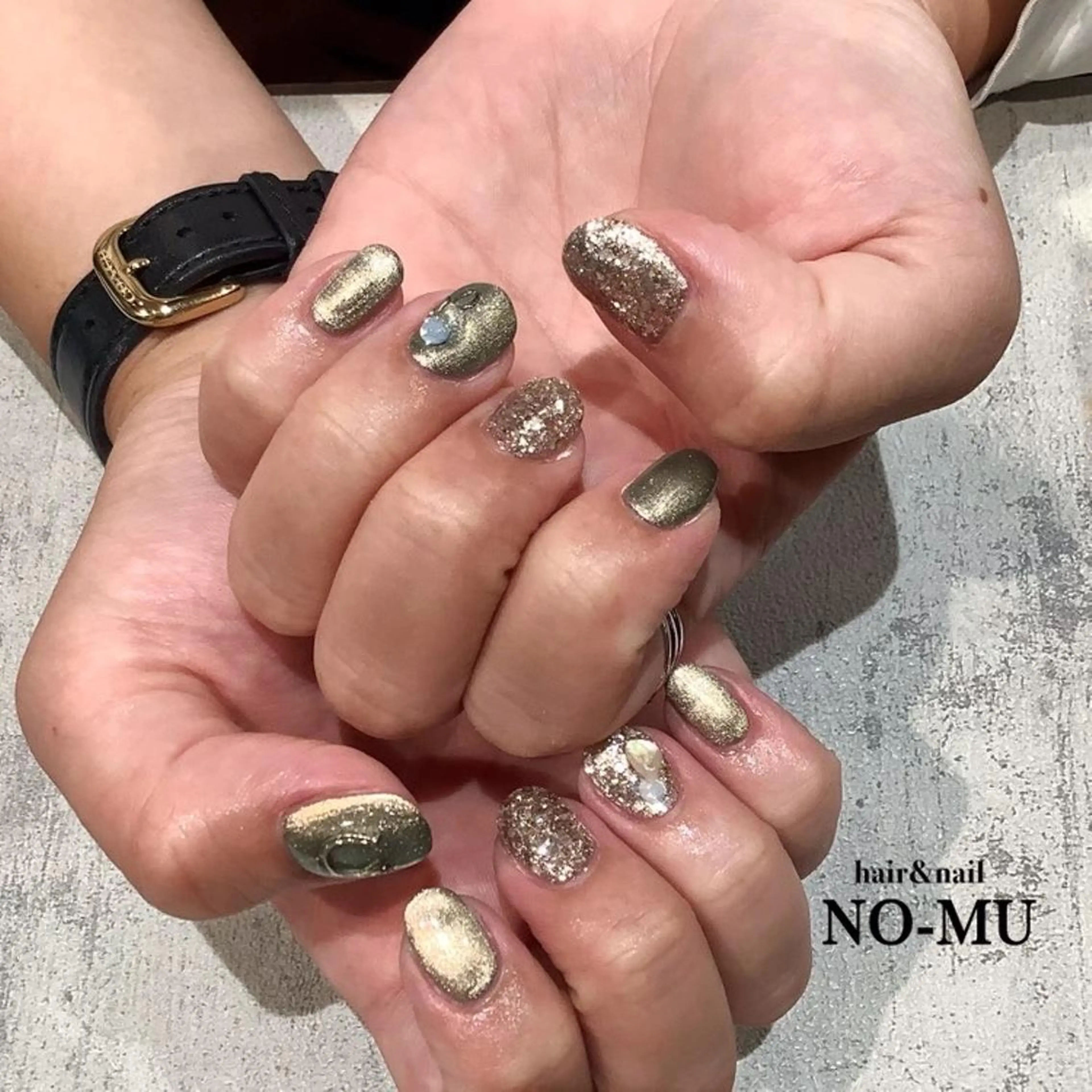 ワンカラー2色＋ストーン/スタッズ10個まで込み☆初回付け替えジェルオフサービスの写真