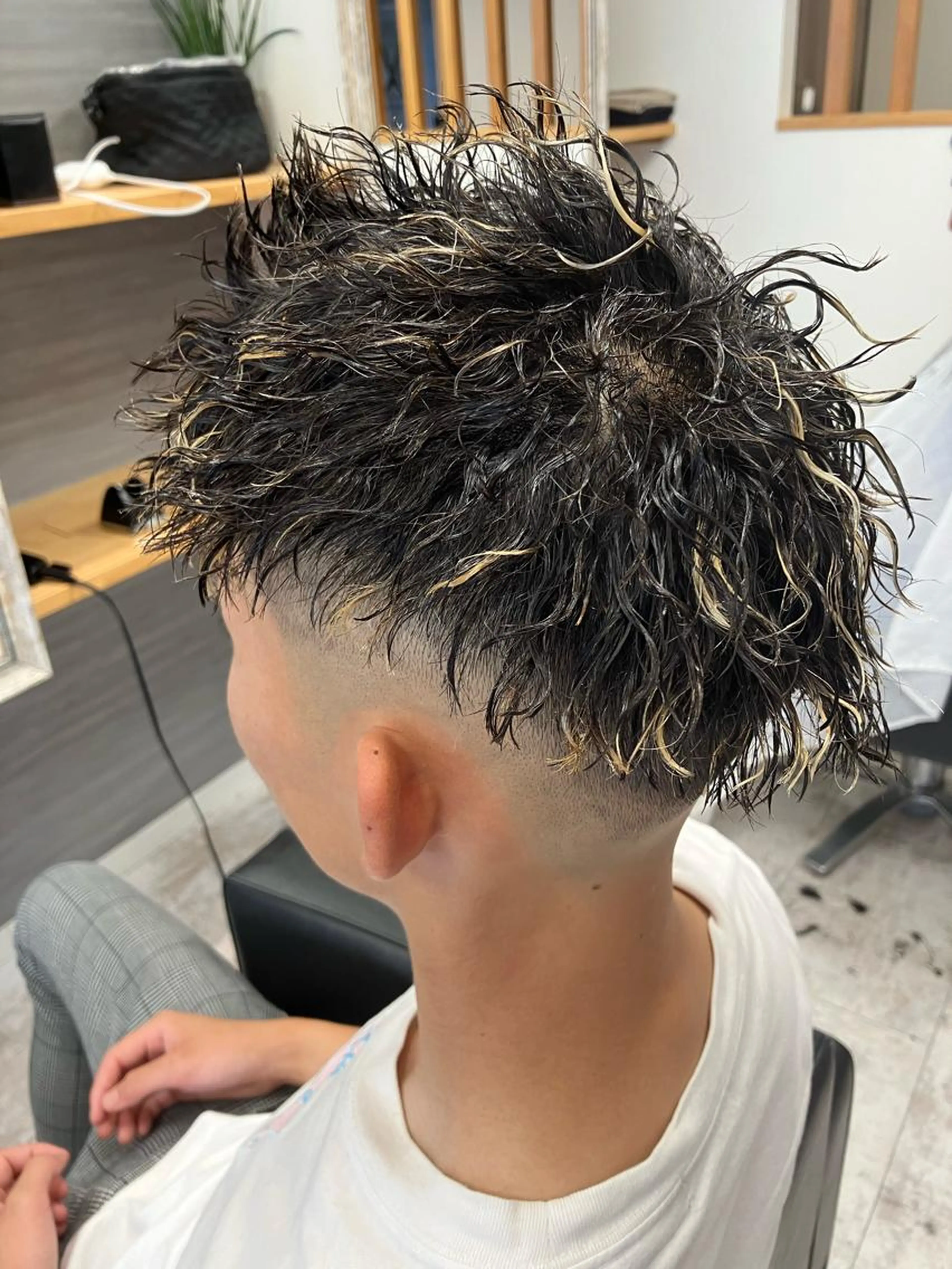 【2回目以降】デザインカット＋Wブリーチメッシュキャップ＋眉カットの写真