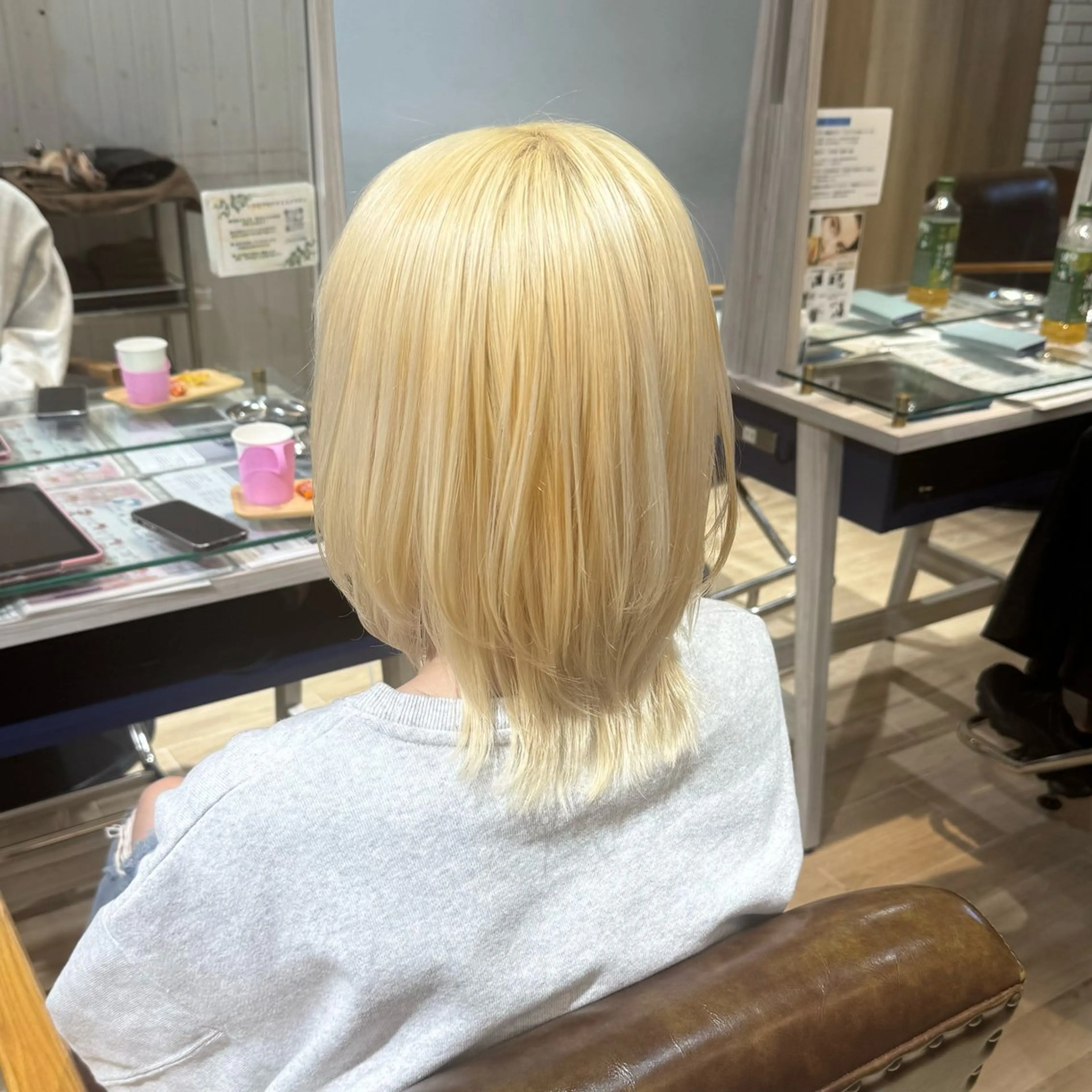 ミディアム カラー 抜きっぱなしブロンド ブロンド 🍀ブリーチ/艶カラ ー🍀 コイケのヘアスタイル