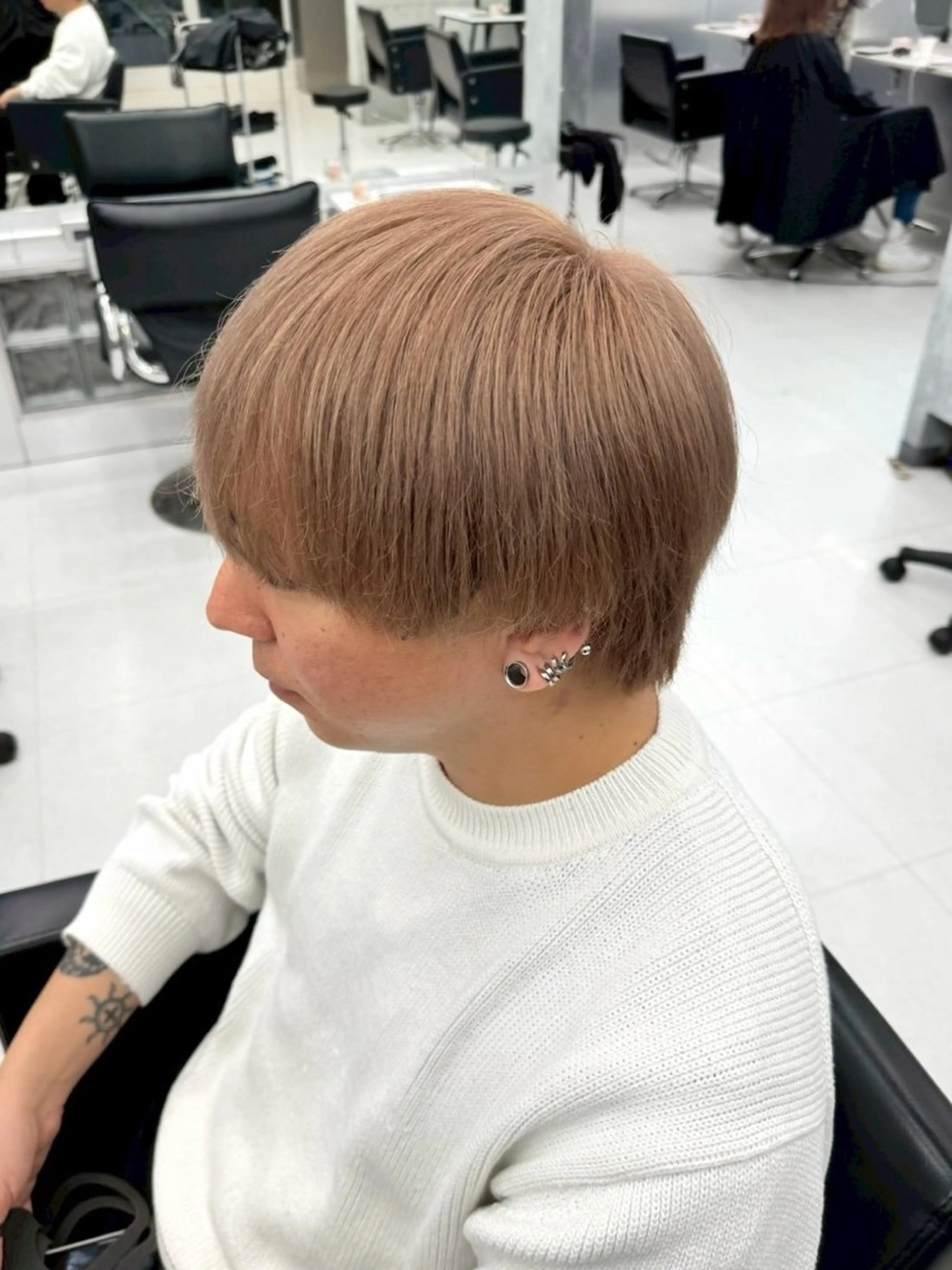 カラー メンズ 🦋ハイトーン×ア レンジ💫Leenaのヘアスタイル