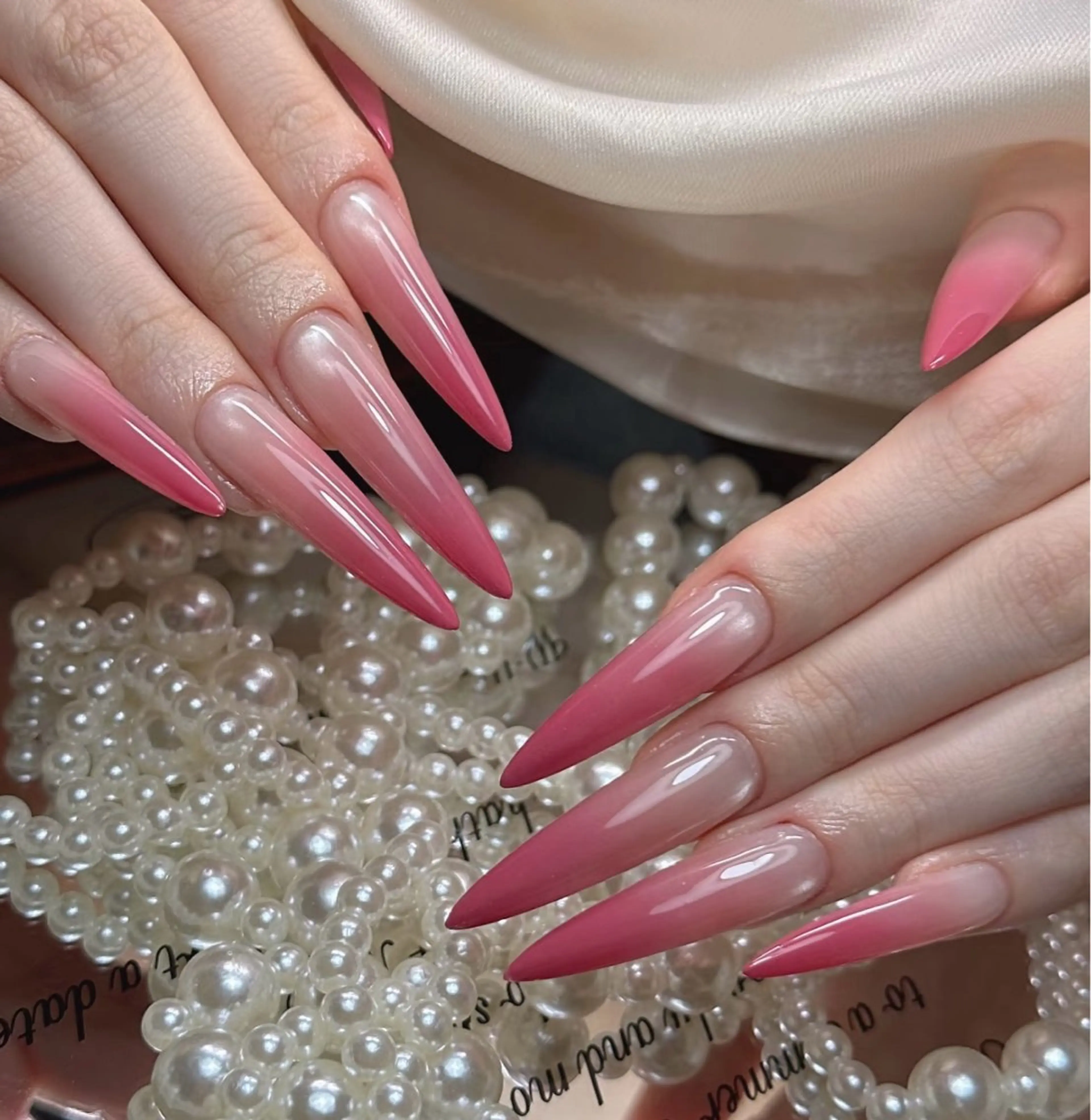 ネイル べっ甲ネイル チークネイル 成人式 長さ出し フラッシュネイル ハンドネイル ハンドケア For you. Nail Salonのネイルデザイン