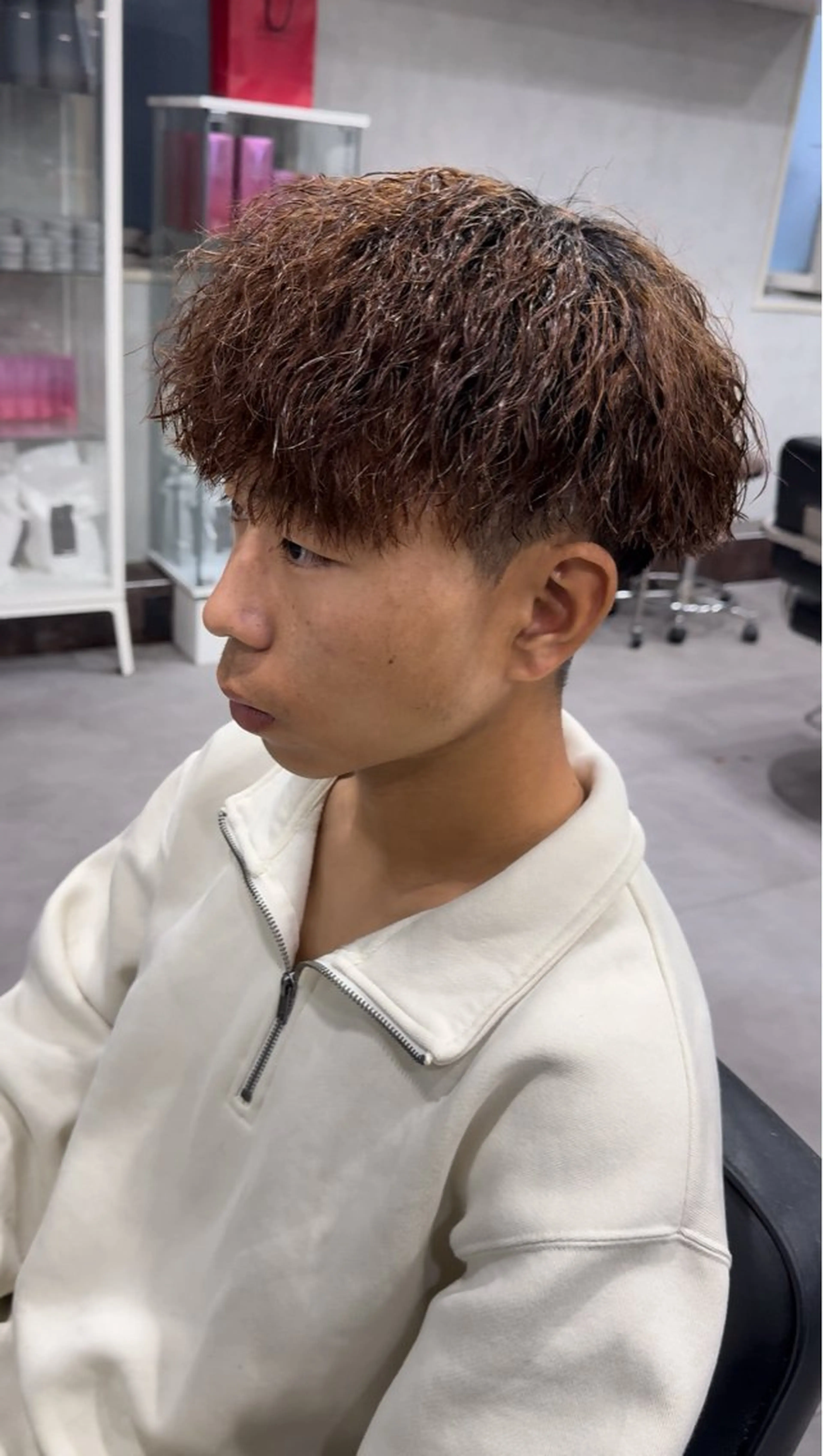 カラー パーマ メンズ 坂梨 健斗のヘアスタイル