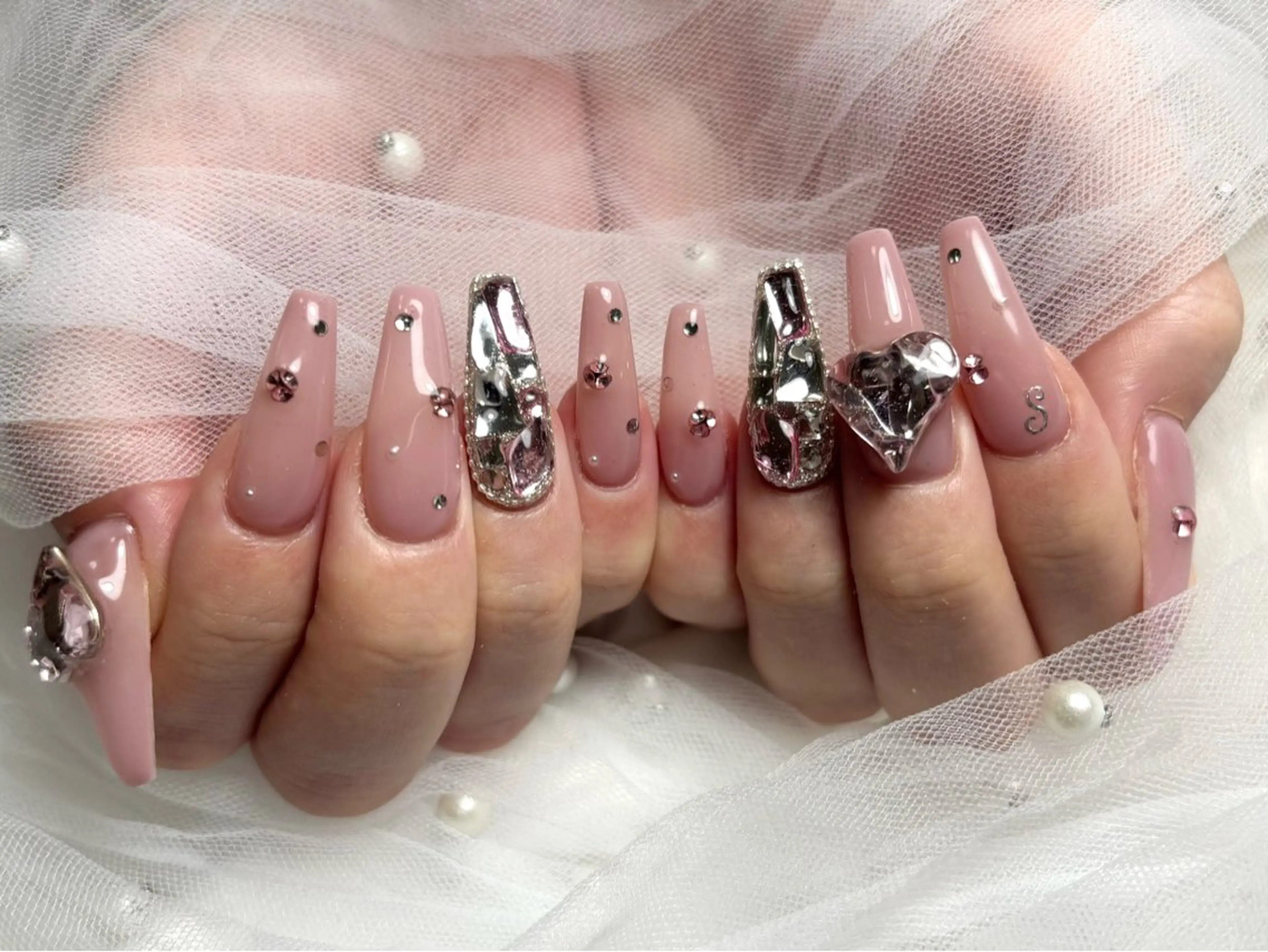 ネイル Roi〈ロワ〉 Akariのネイルデザイン