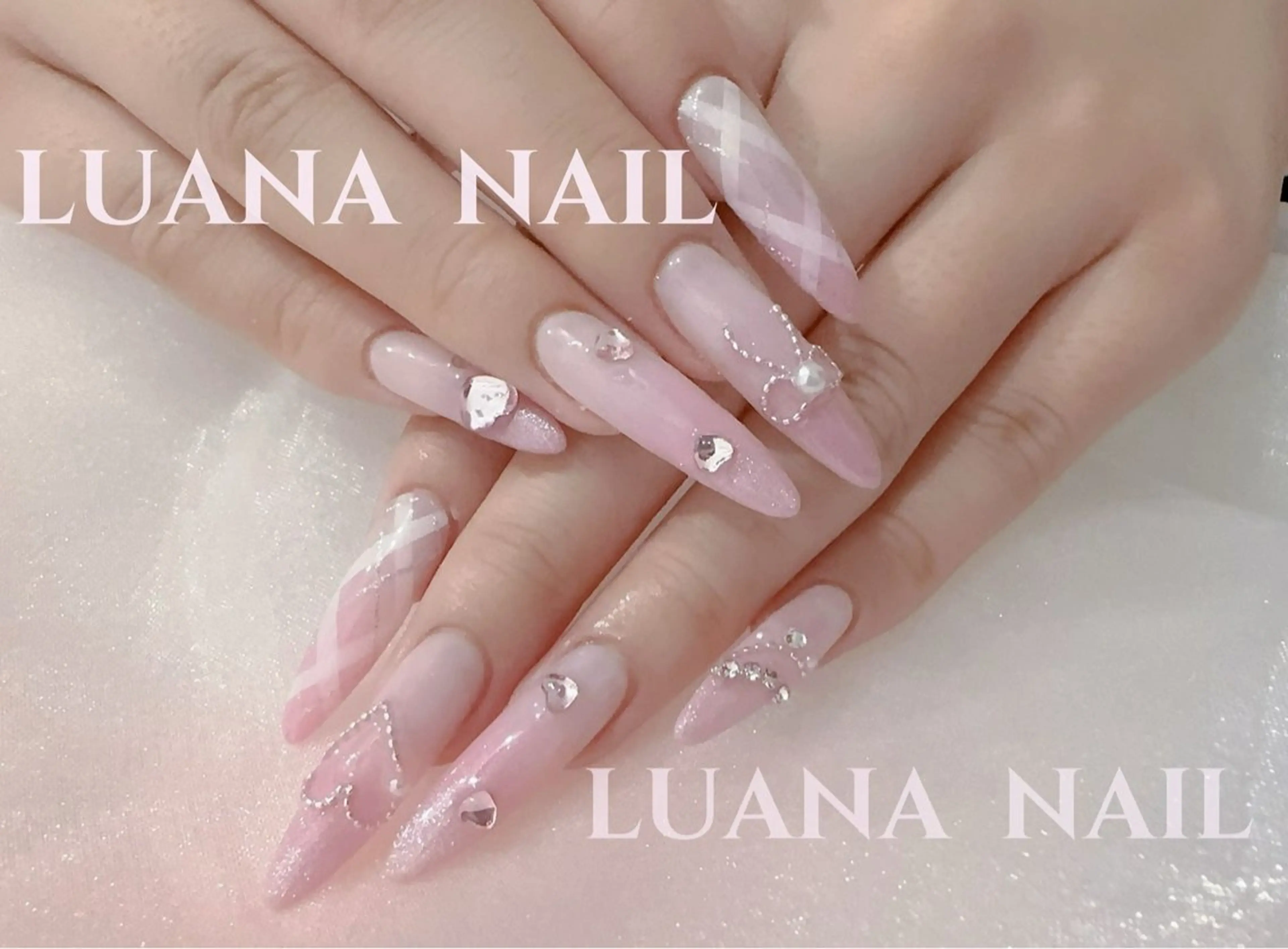 ネイル フラッシュネイル フレンチネイル 韓国ネイル ロングネイル マグネットネイル ハンドネイル ルアナネイル サロンのネイルデザイン