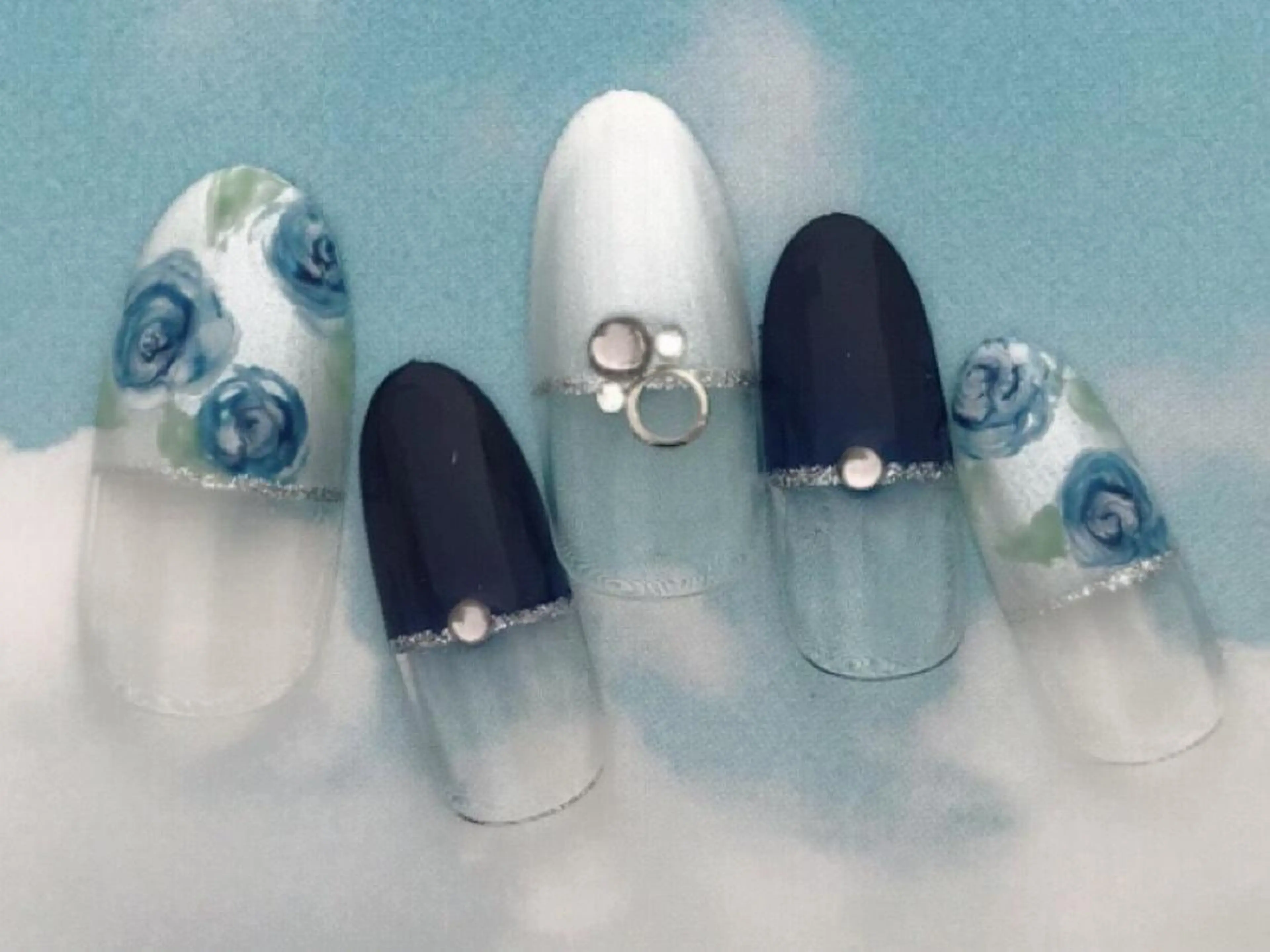 ネイル ストーンネイル Verest 西荻窪のネイルデザイン