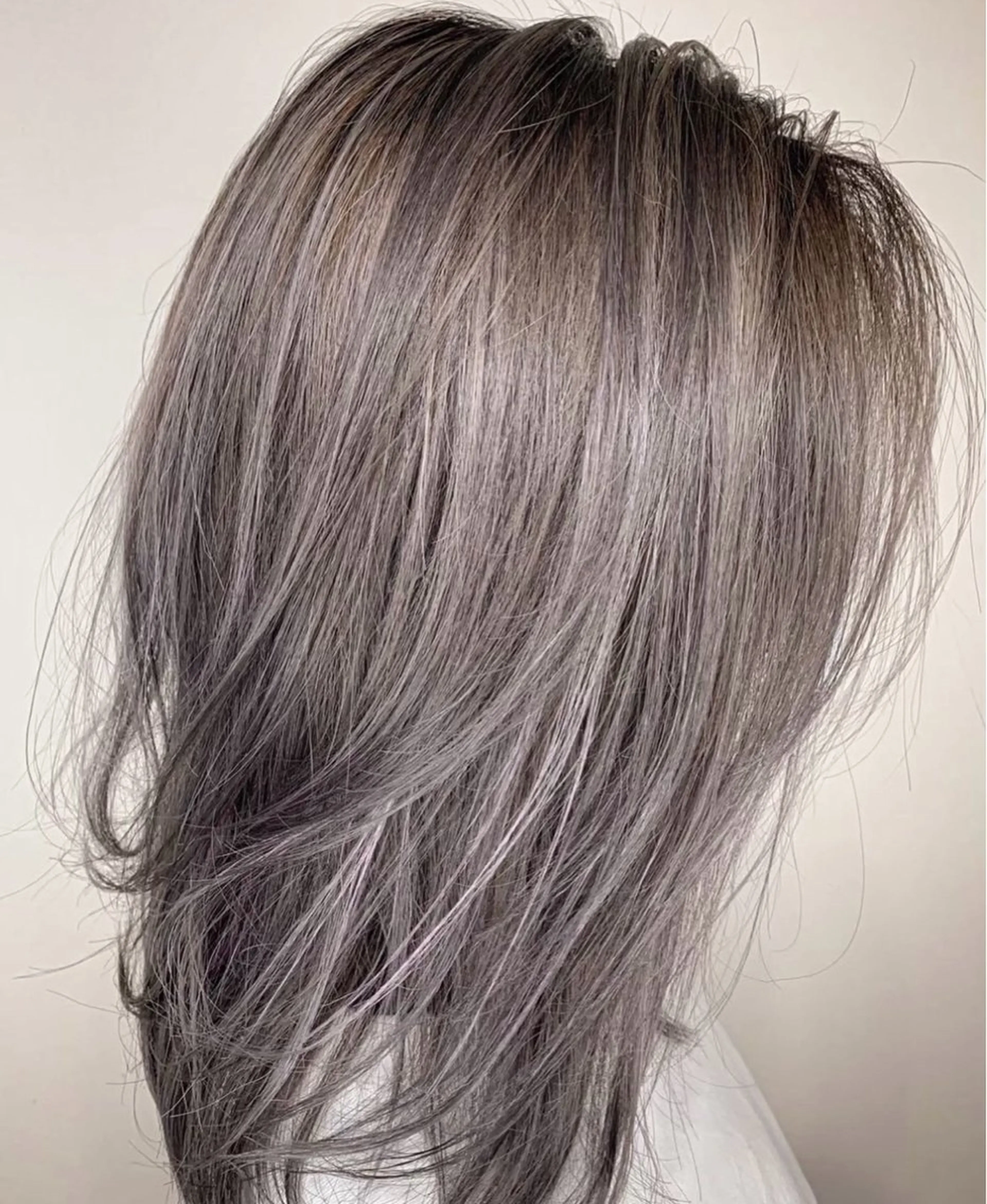 カラー 林 美月のヘアスタイル