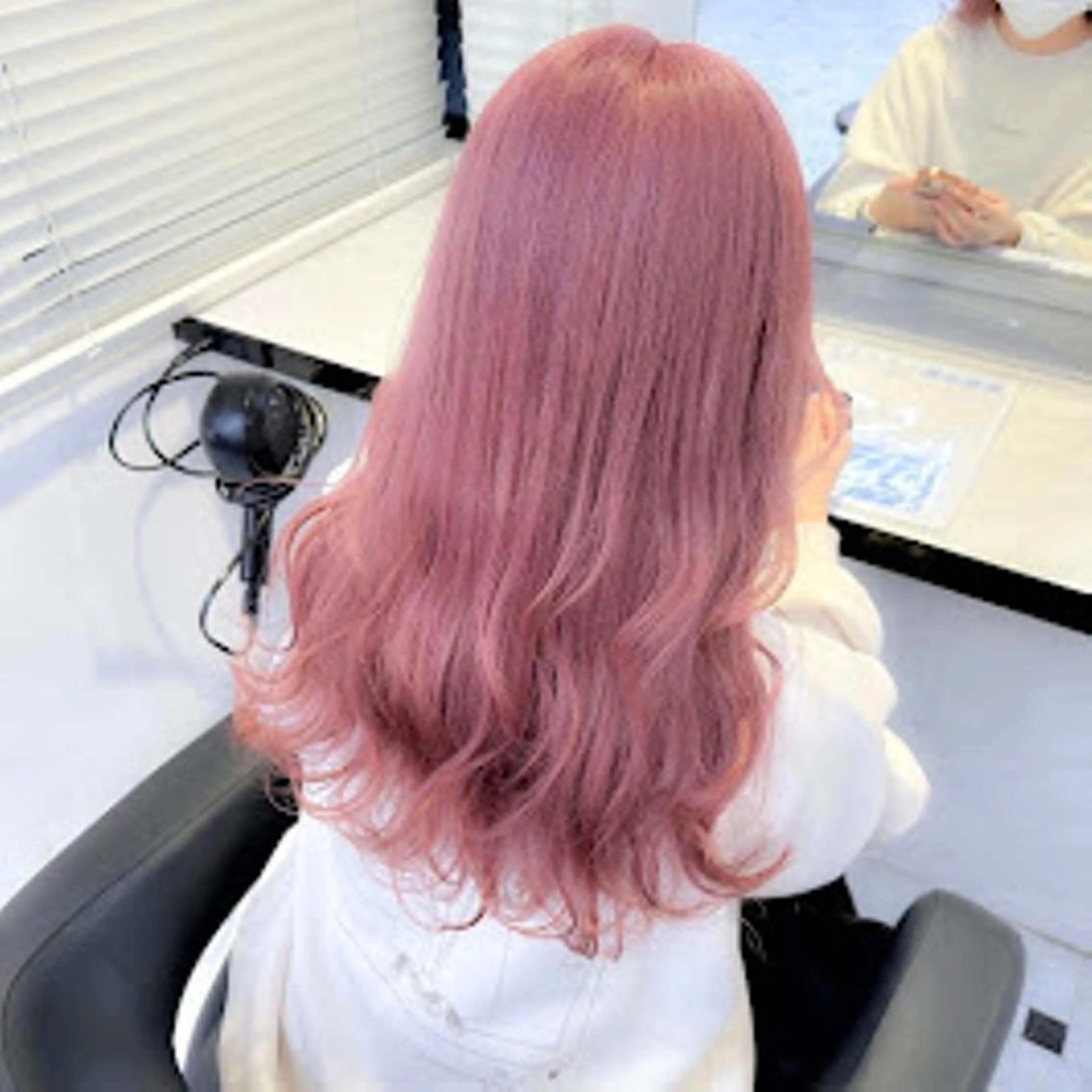 カラー 🪞［公式］ UNITED横浜🪞のヘアスタイル