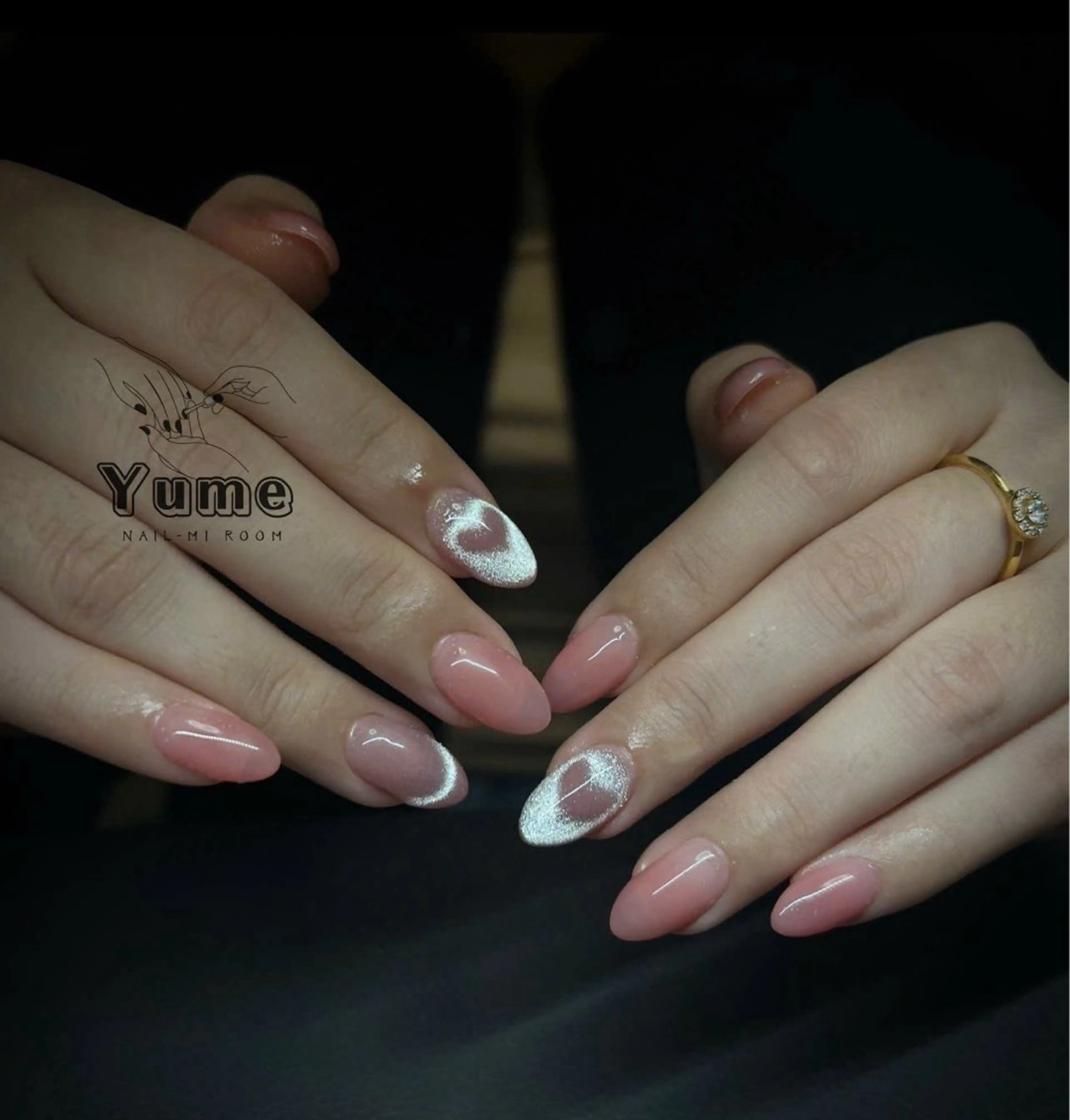 ミディアム トウイ nailのネイルデザイン