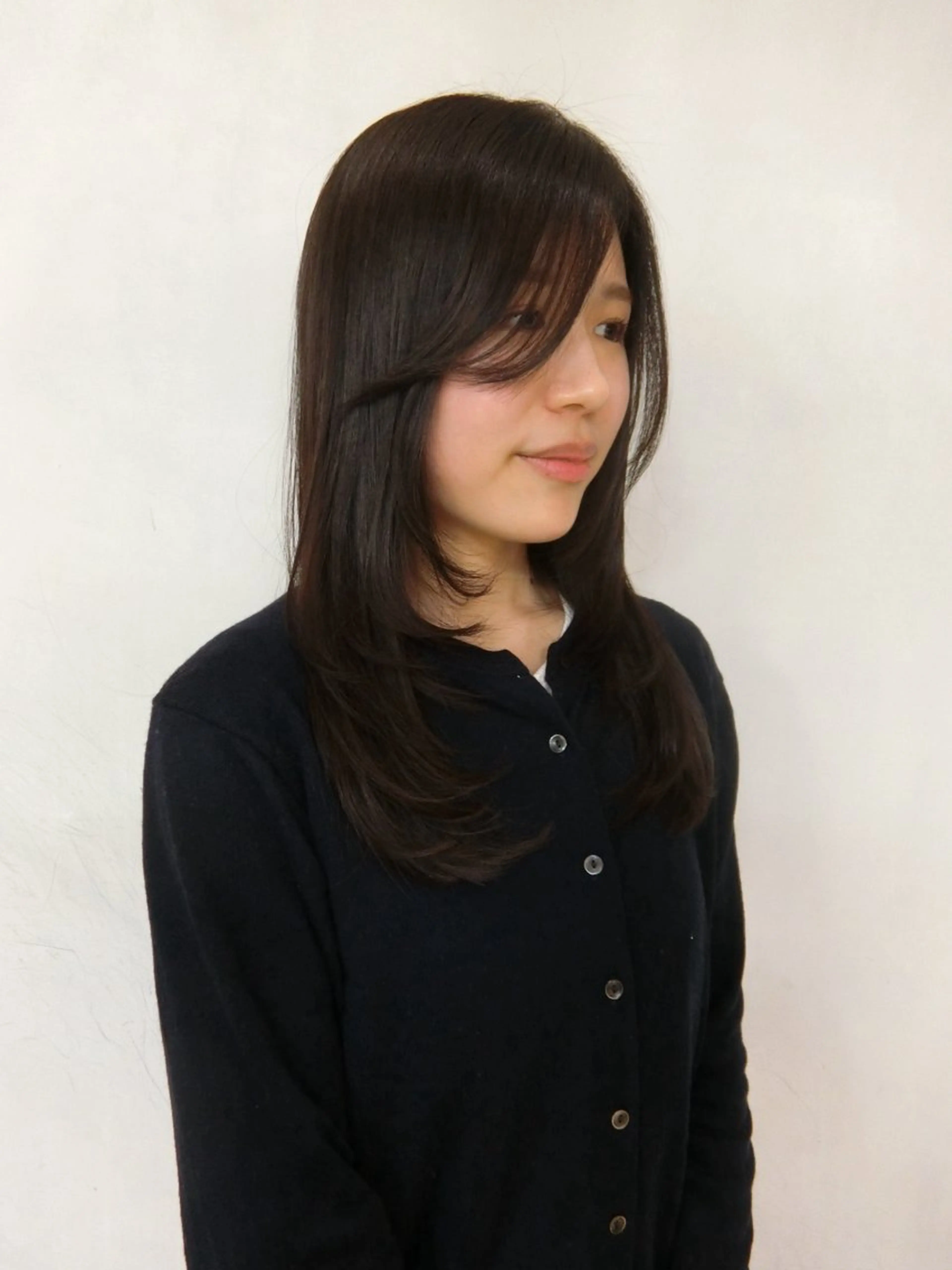 ロング iroha/ レイヤーカットモデルのヘアスタイル