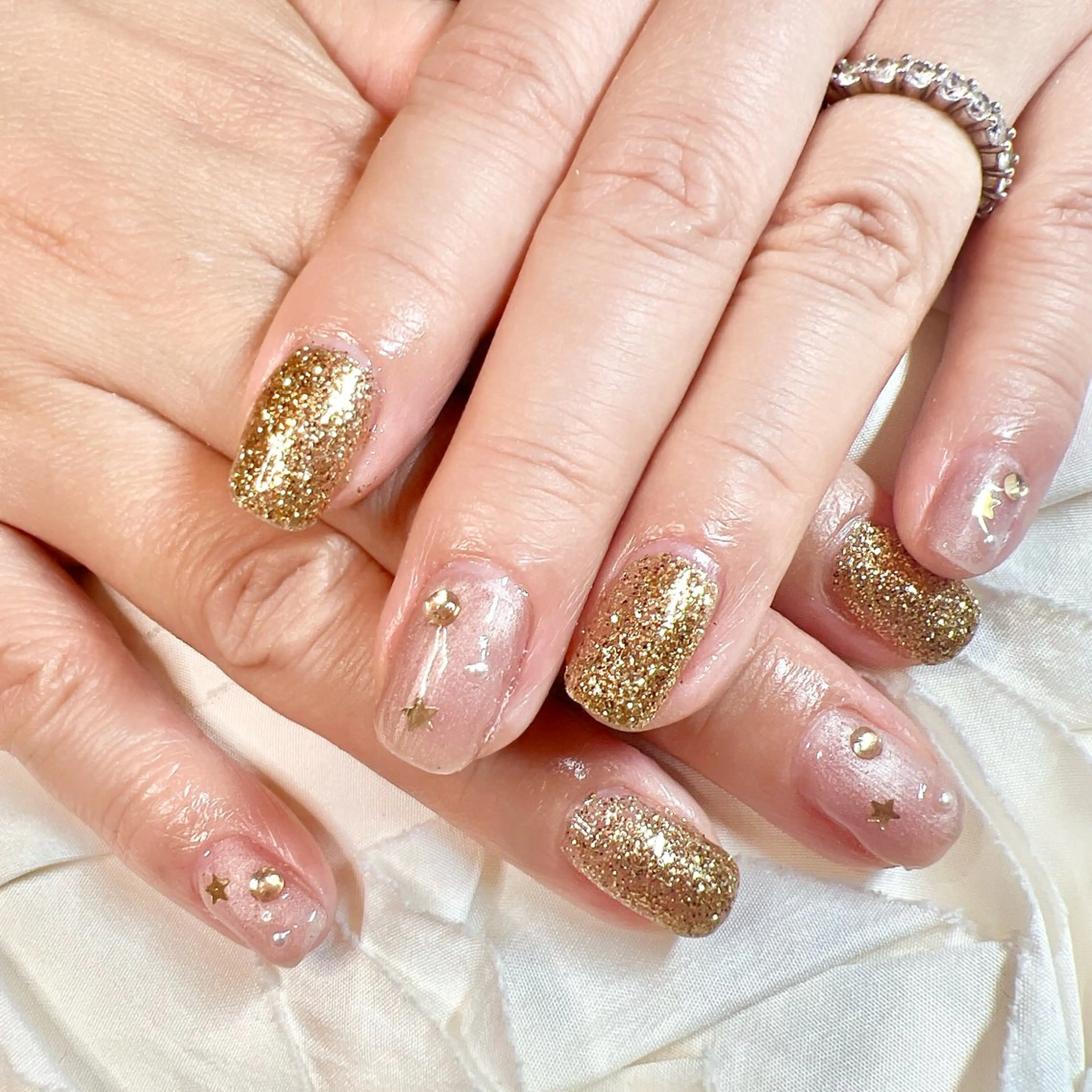 ネイル MIKA／耳ツボ ／マグネットネイルのネイルデザイン