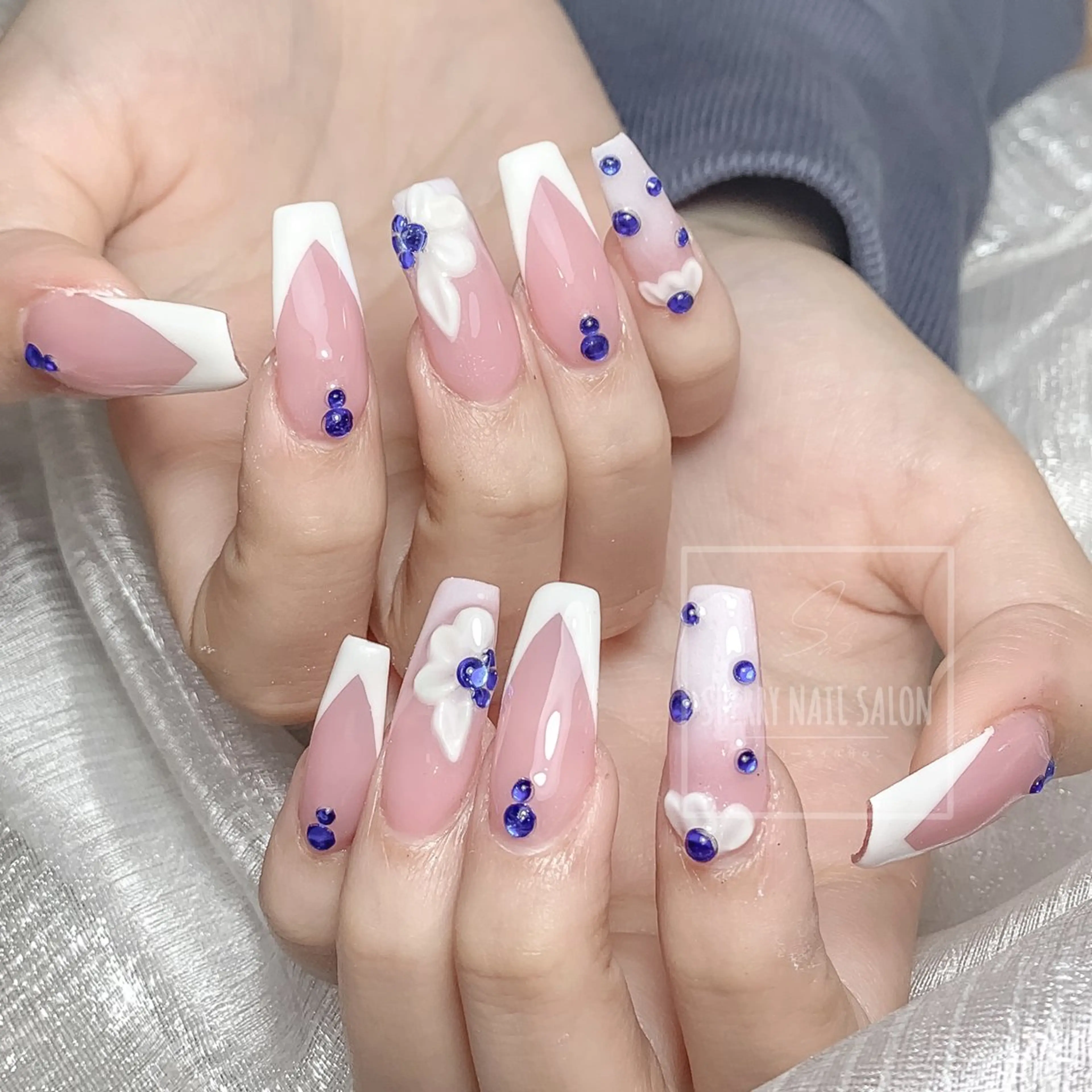 ネイル チークネイル フレンチネイル ジェルネイル グラデーション 氷ネイル・うるうるネイル 萌 自宅ネイルサロンのネイルデザイン