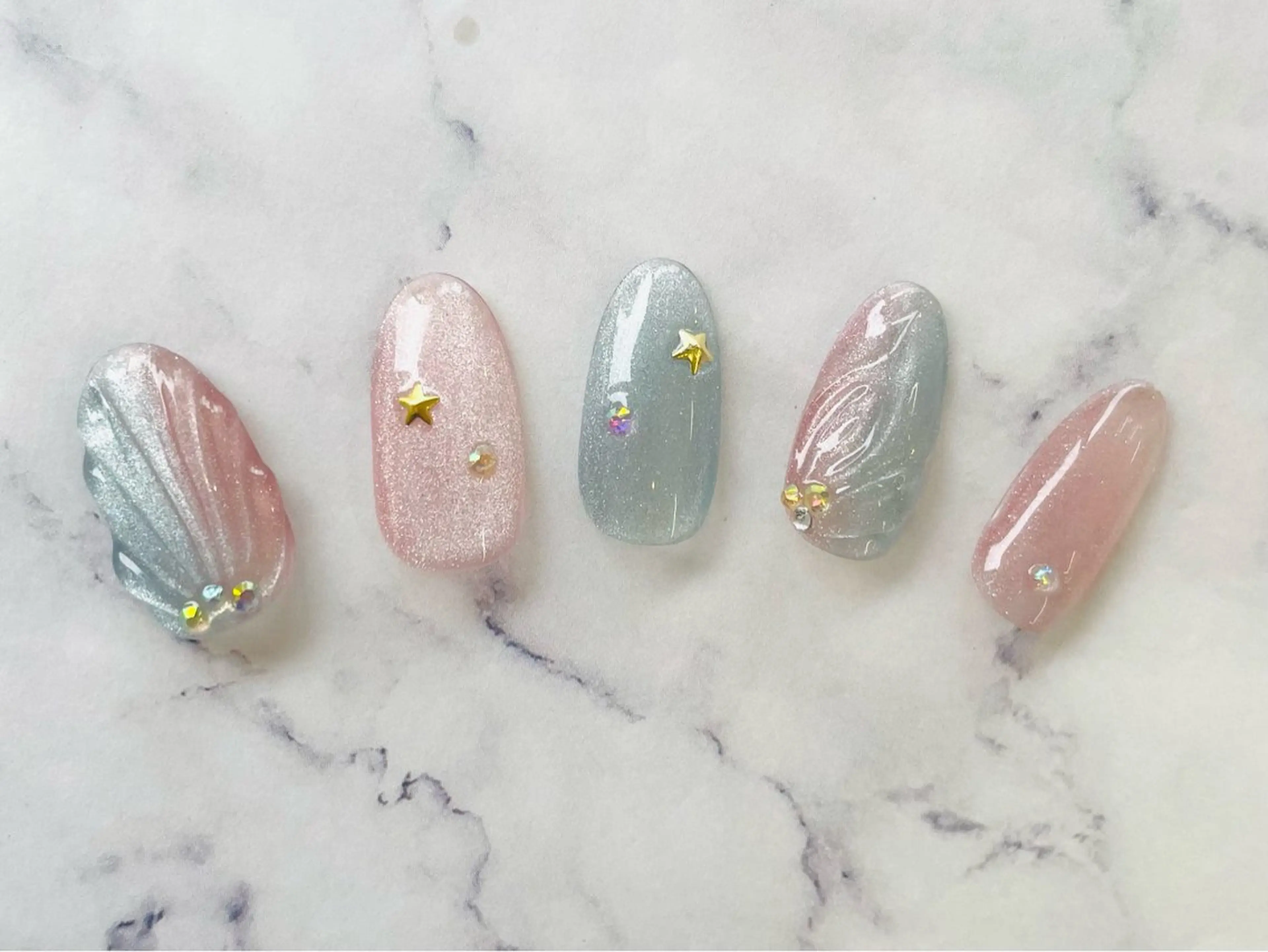 ネイル AYA Reginaのネイルデザイン