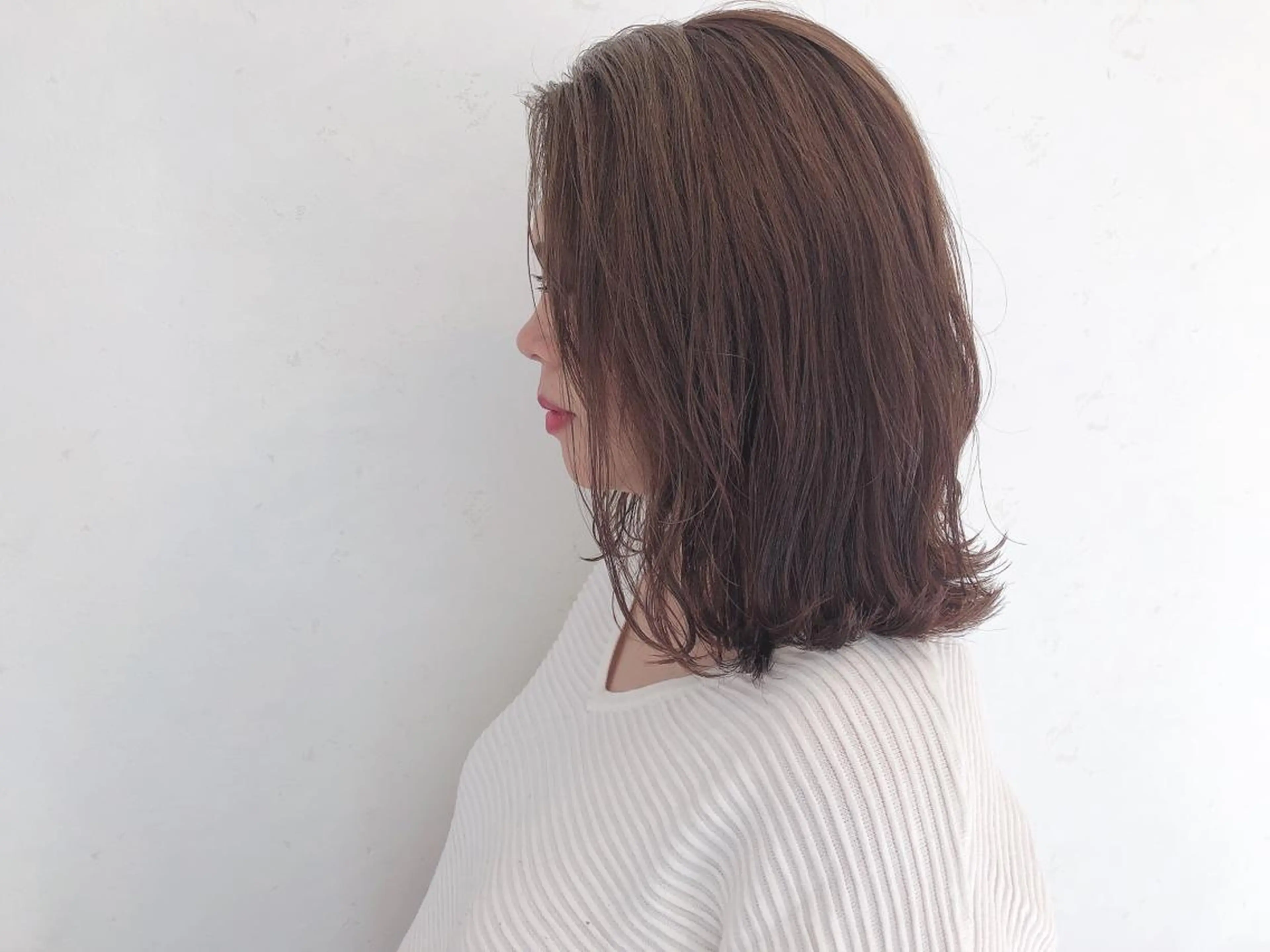 ミディアム カラー 伊藤 さやかのヘアスタイル