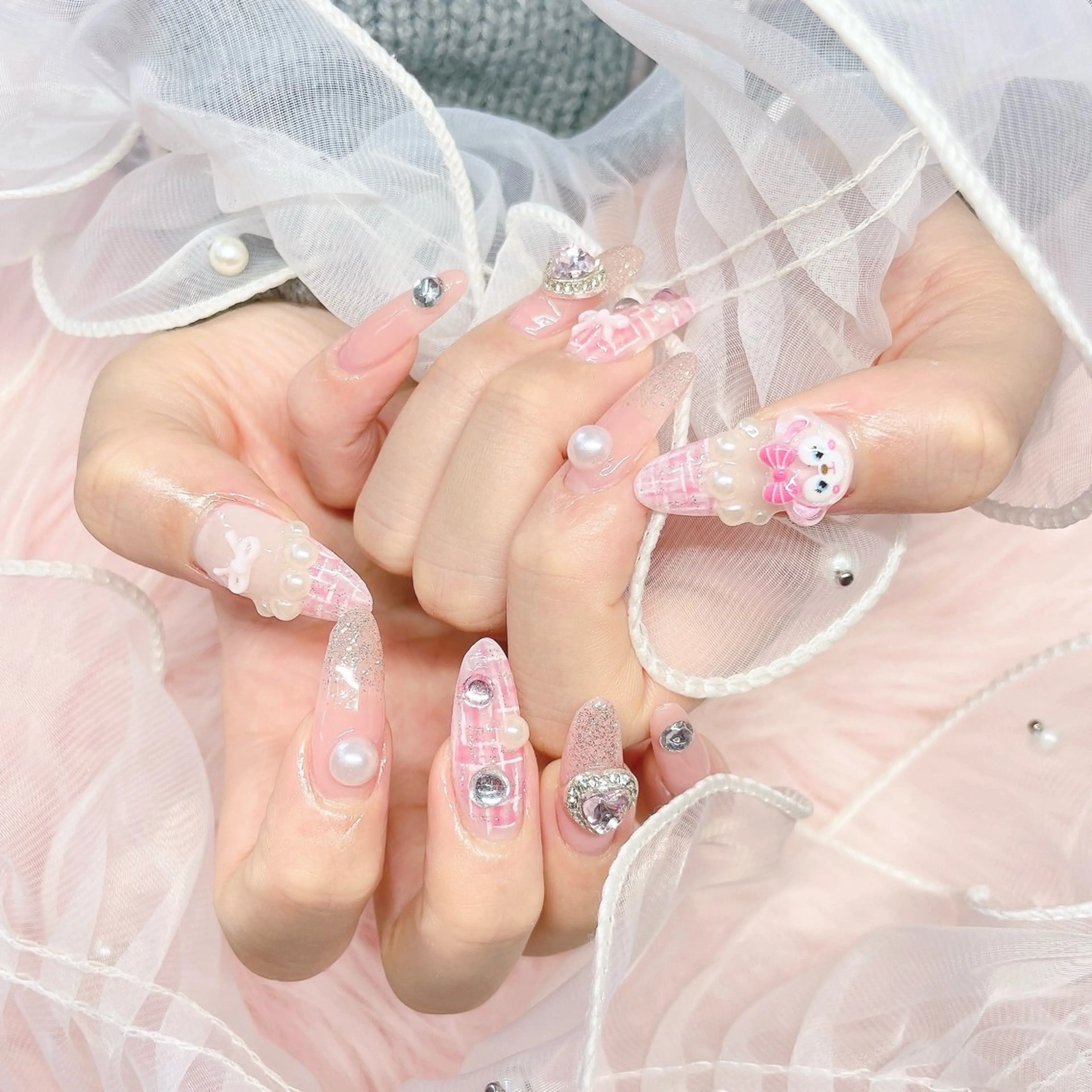 ネイル ハンドネイル MignonReve ♡EIMI🌈のネイルデザイン