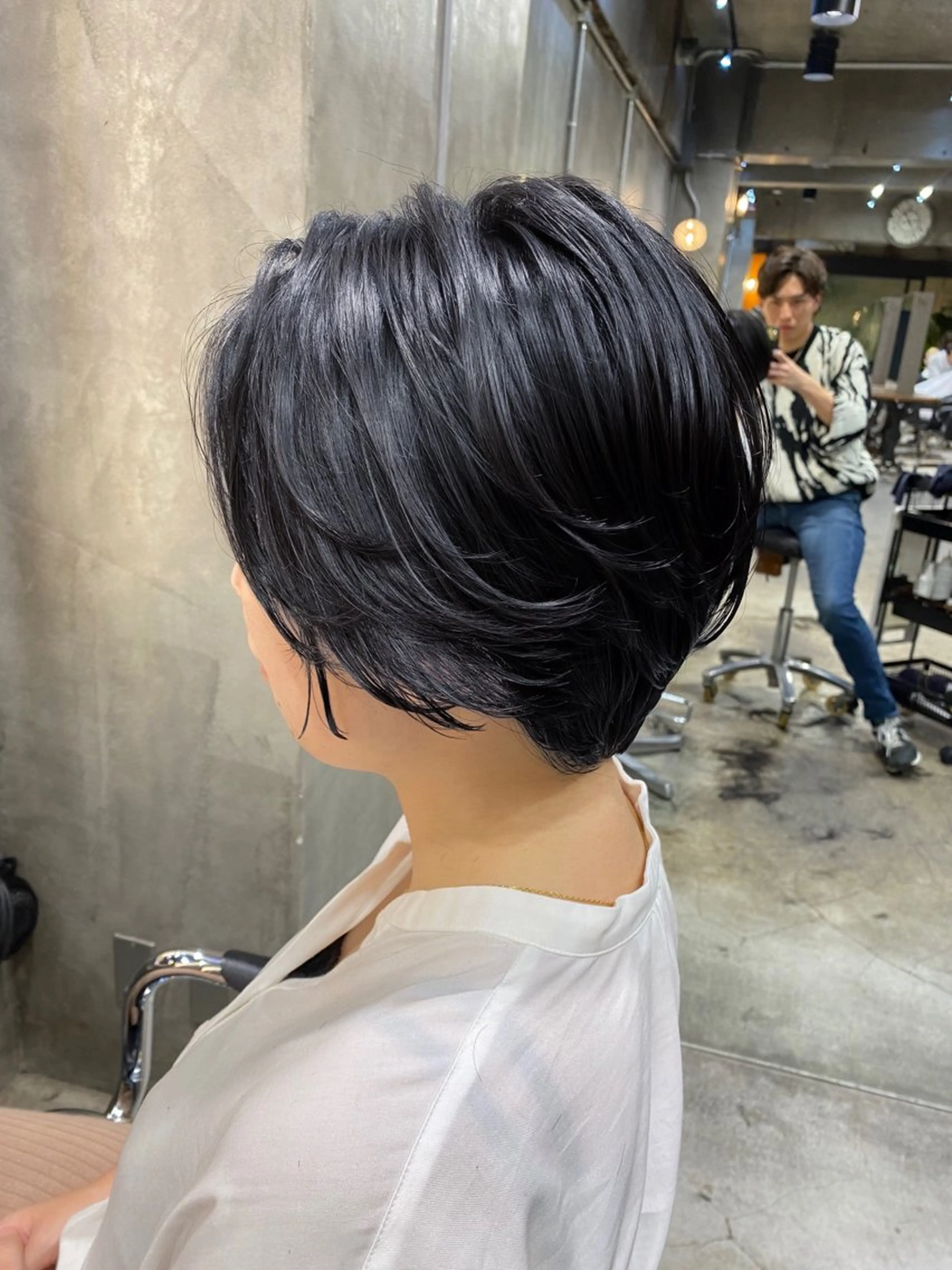 ショート カラー 黒髪 ブルーカラー ブルーブラック ショートヘア カット ヘアカラー トリートメント 透明感カラー🌿 グレージュ🐺陽介のヘアスタイル