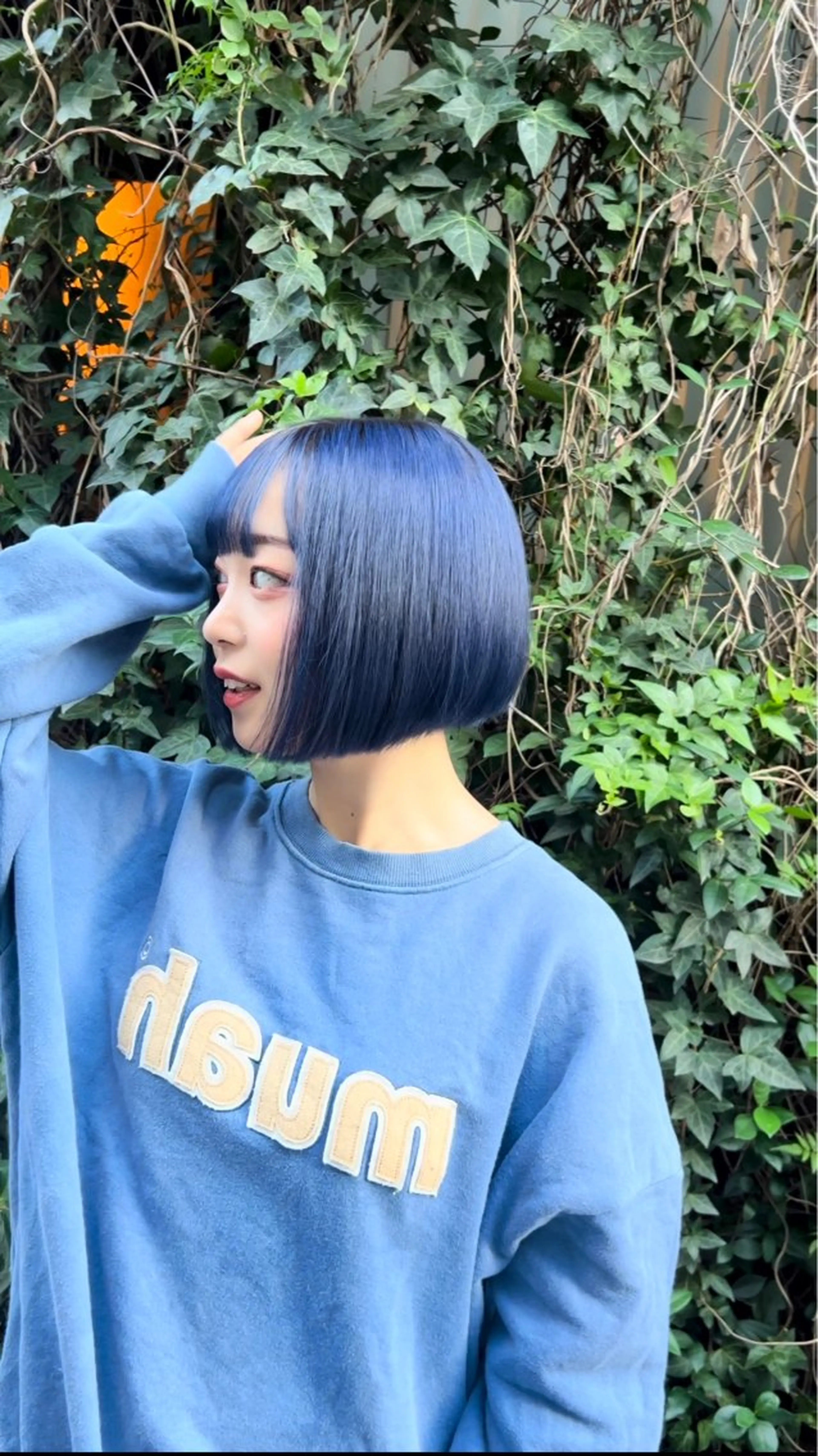 ショート カラー 切りっぱなしボブ 前下がりボブ ブルーカラー ボブ 【縮毛矯正ブリーチ】 MANATO🌈のヘアスタイル