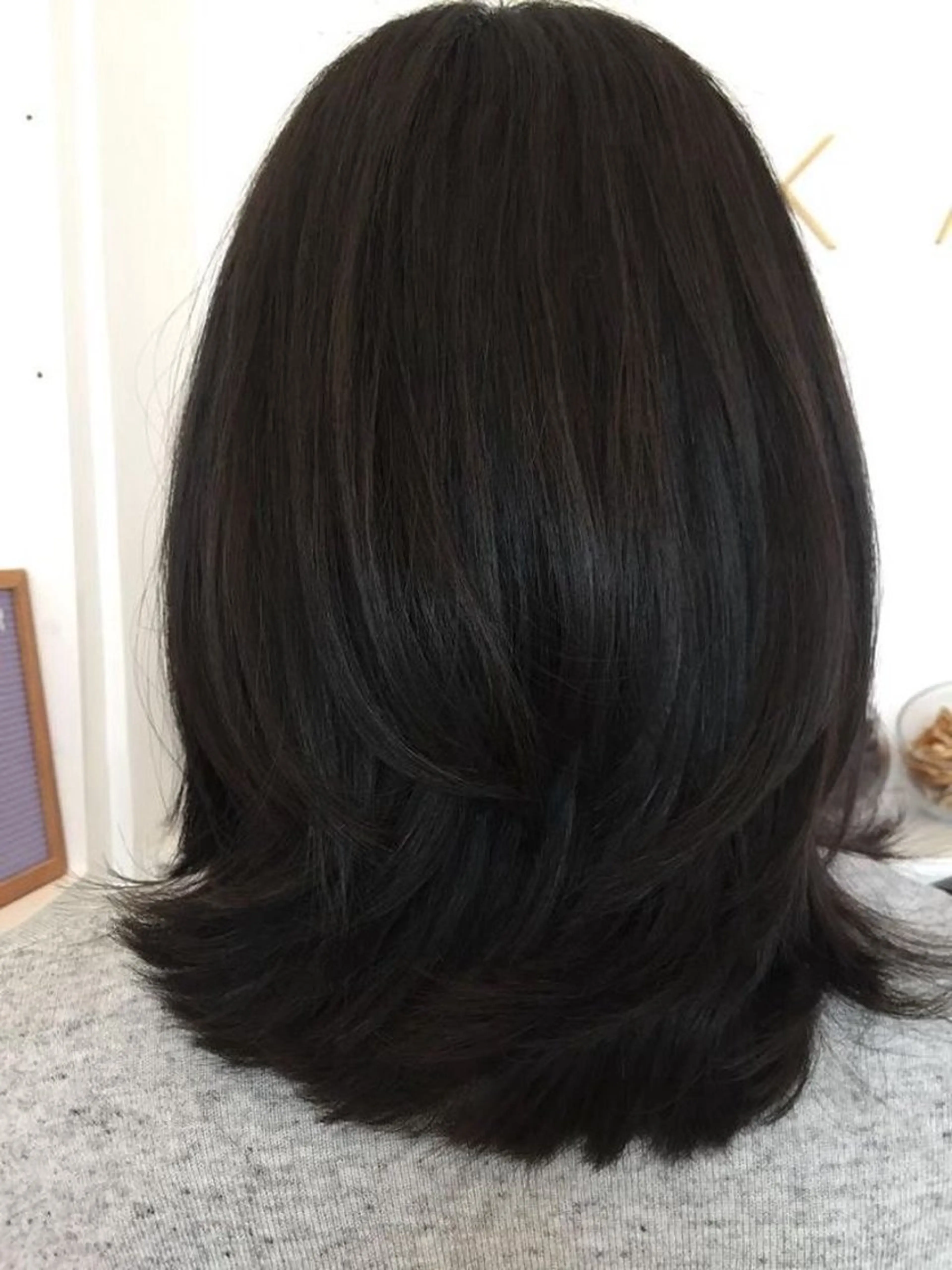 ミディアム 石川 幸呼のヘアスタイル