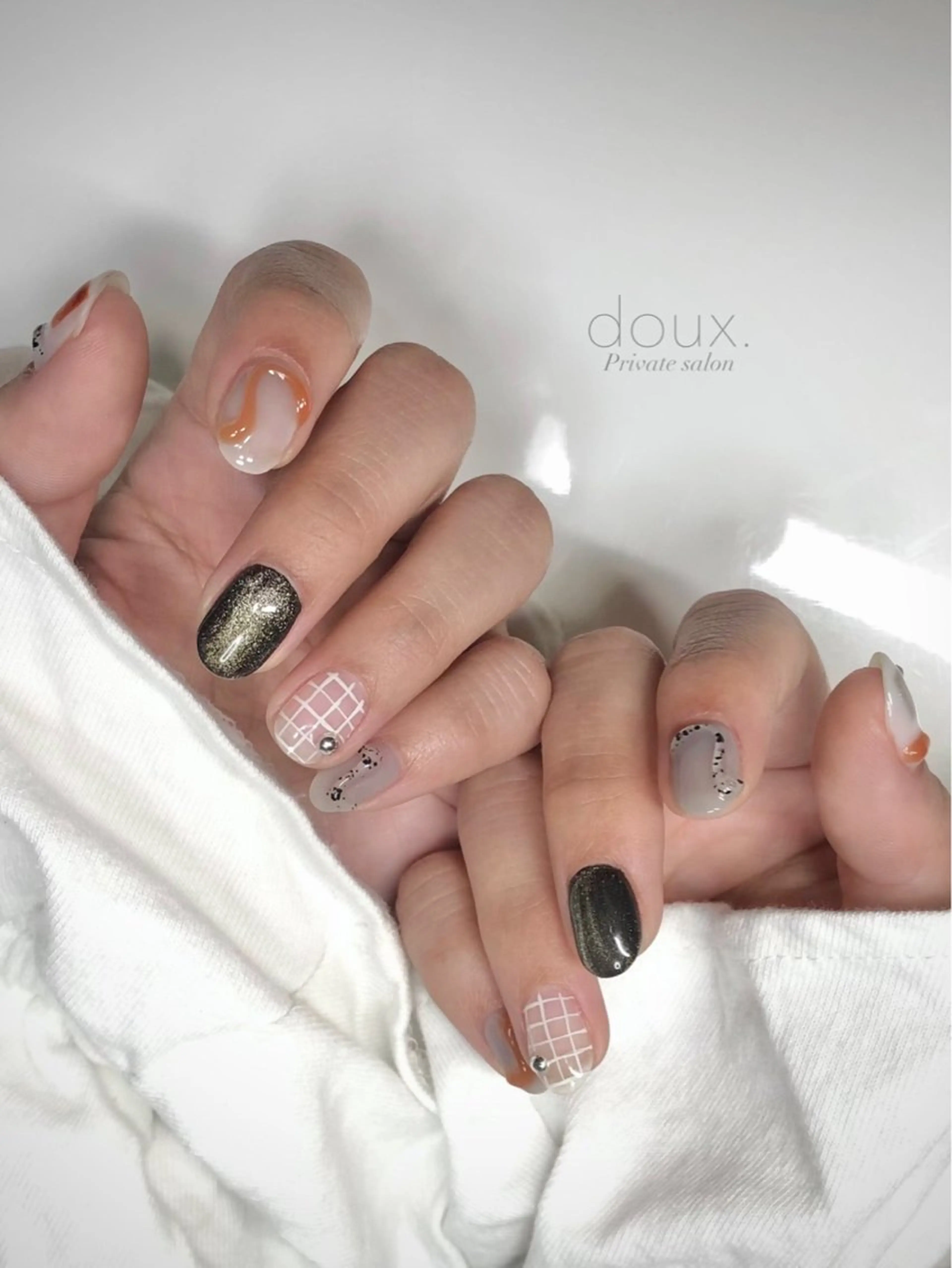 ネイル 韓国ネイル マグネットネイル ニュアンスネイル オフィスネイル 夏ネイル ハンドネイル doux. nailのネイルデザイン