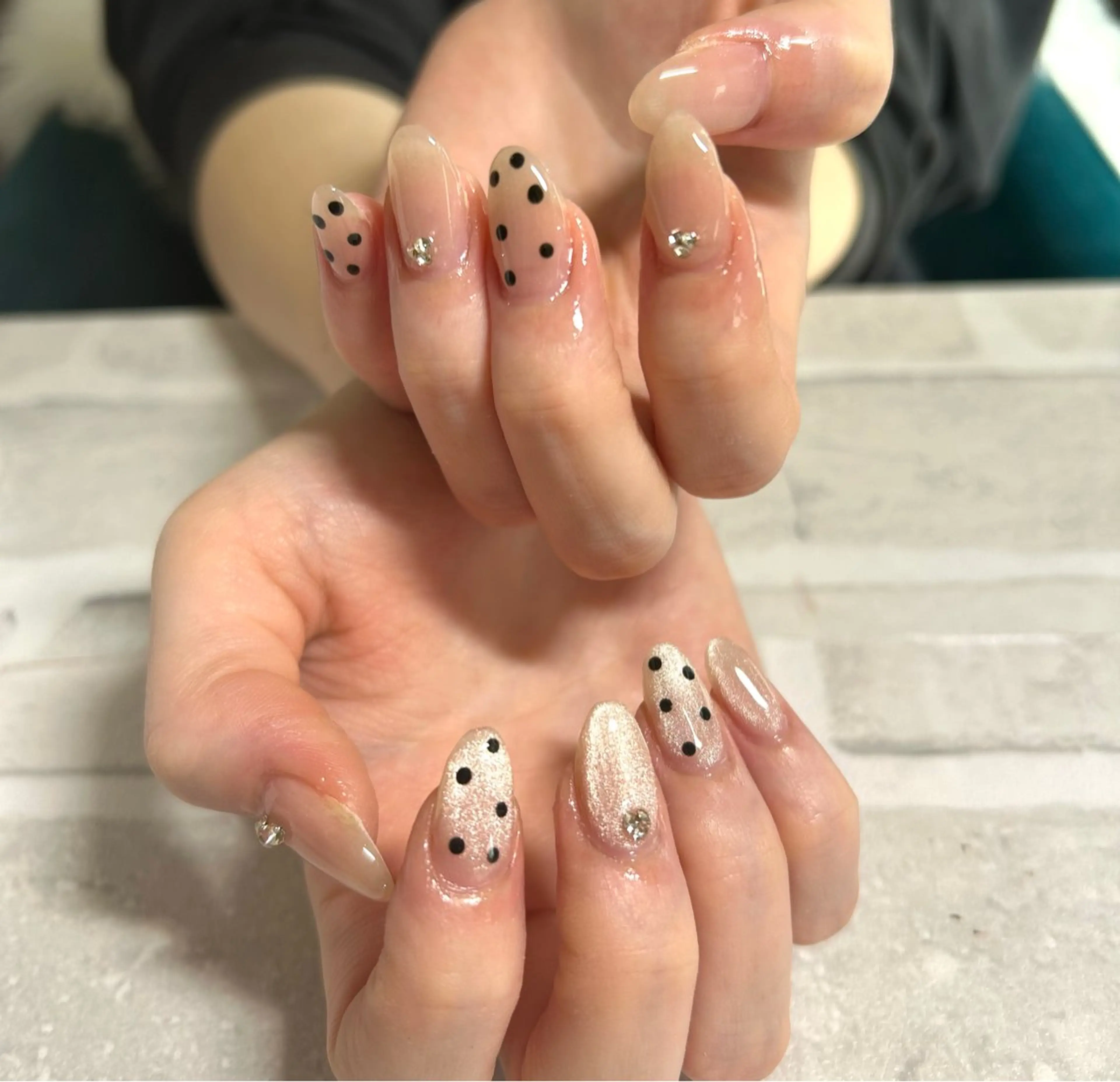 ミディアム ハンドネイル 2DY NAIL SALONのネイルデザイン