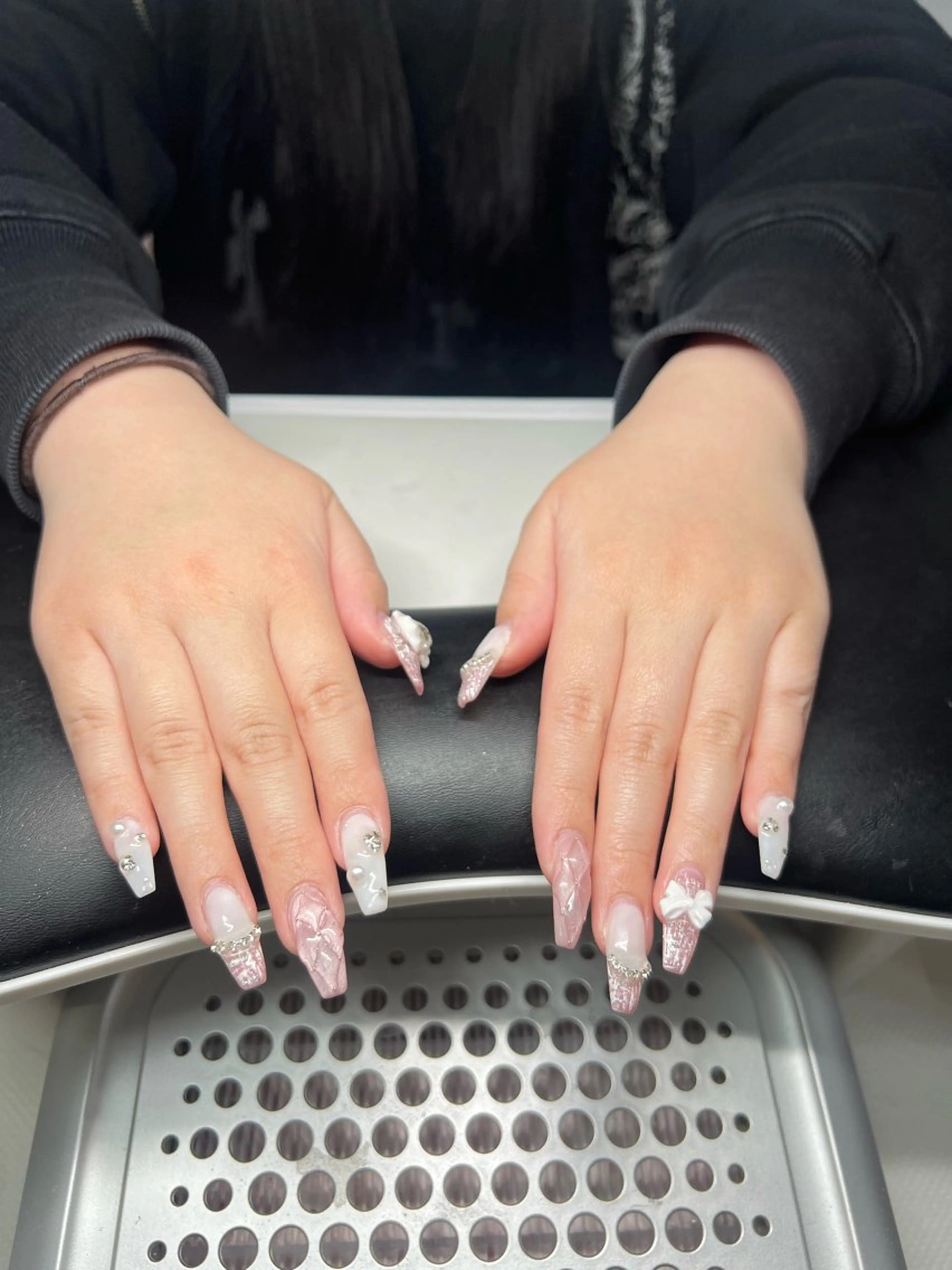 ネイル オーロラネイル チークネイル 長さ出し フットネイル フレンチネイル Lee Nails チップ長さだし専門店のネイルデザイン