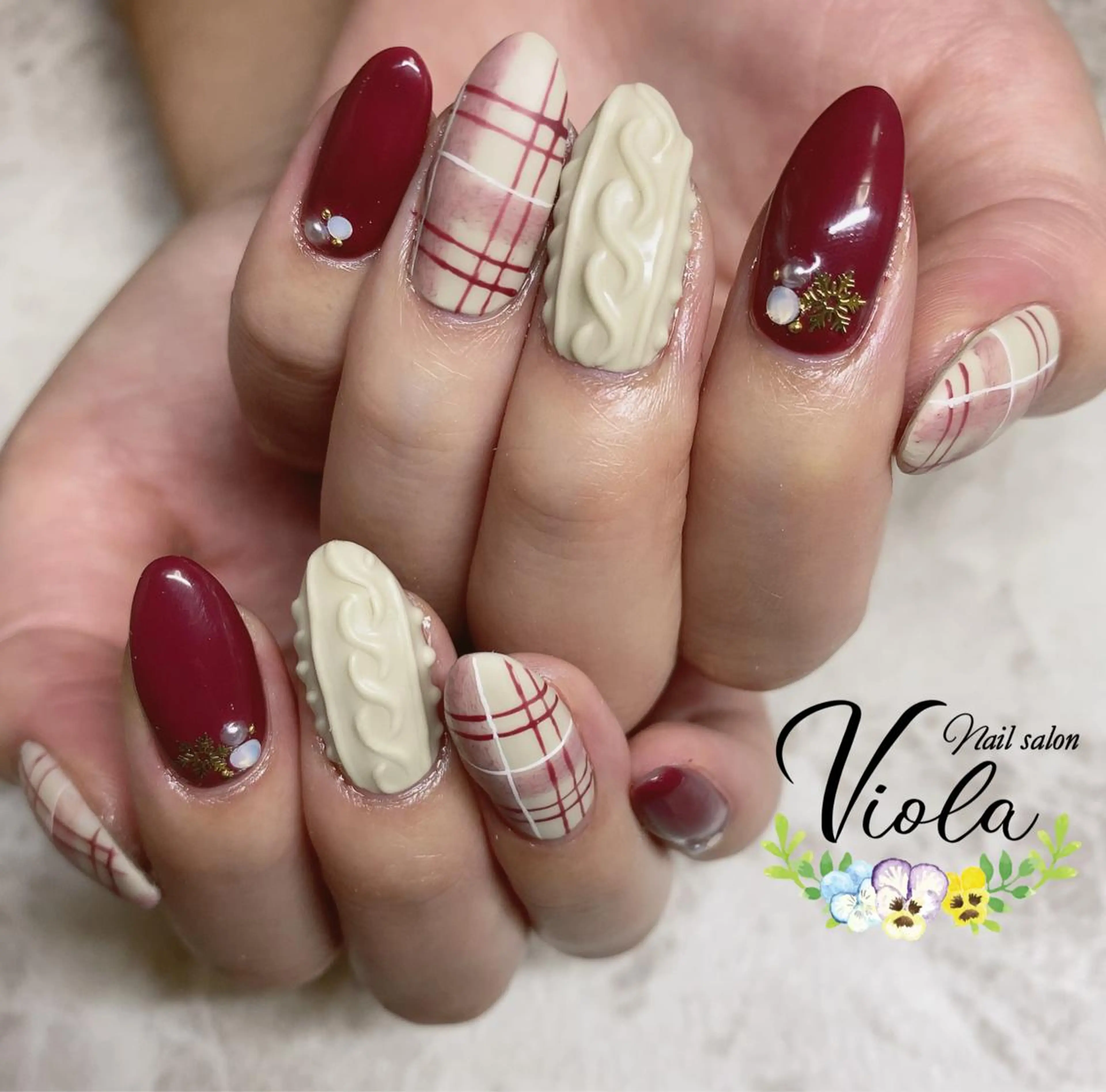 ネイル アートネイル ガーリー ハンドネイル Nailsalon Viola所属・ネイルサロン Violaのネイルデザイン