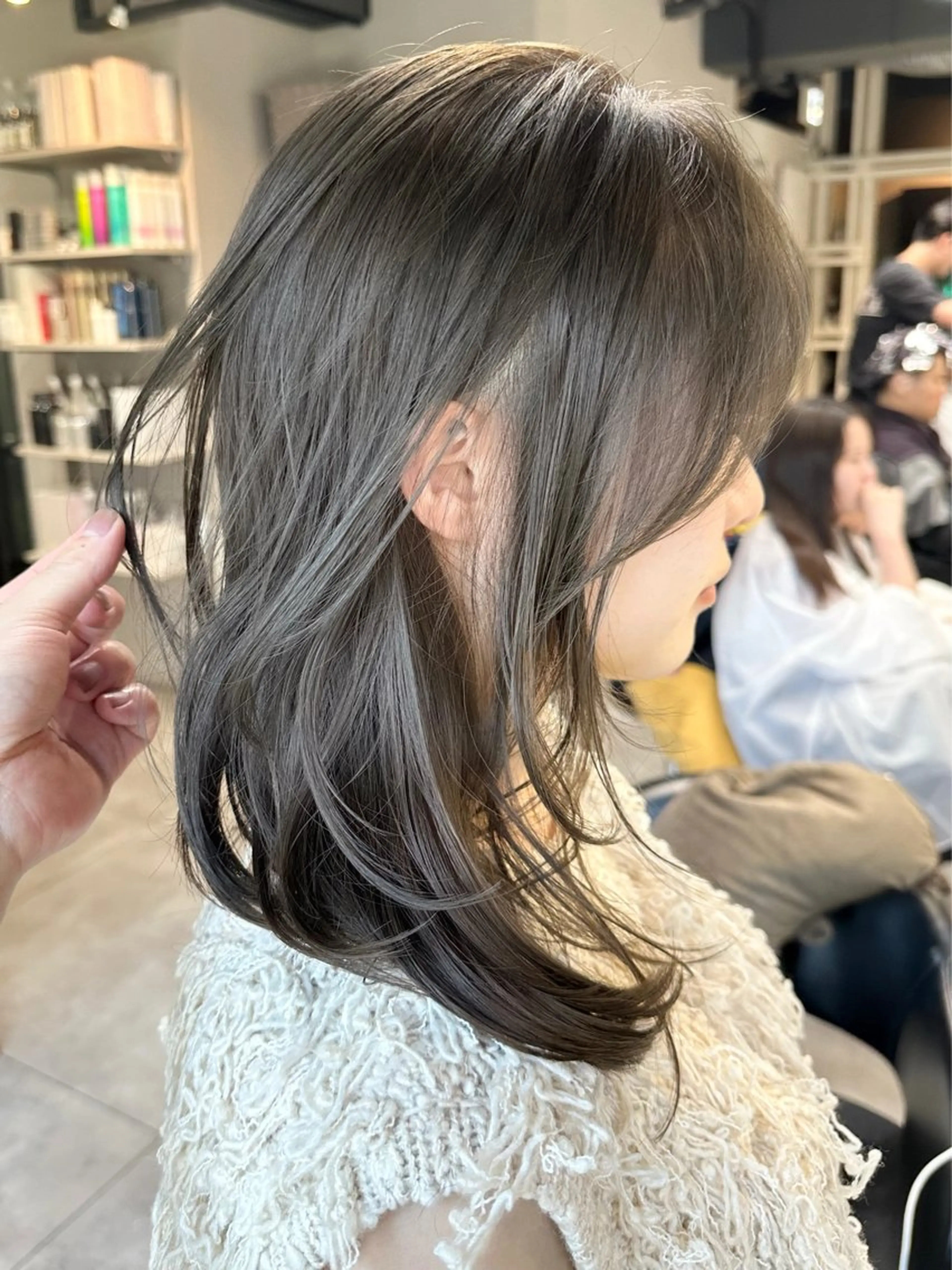 ミディアム レイヤーカット カット ヘアカラー トリートメント ✨透明感カラー/縮毛 恵比寿HAYATO✨のヘアスタイル