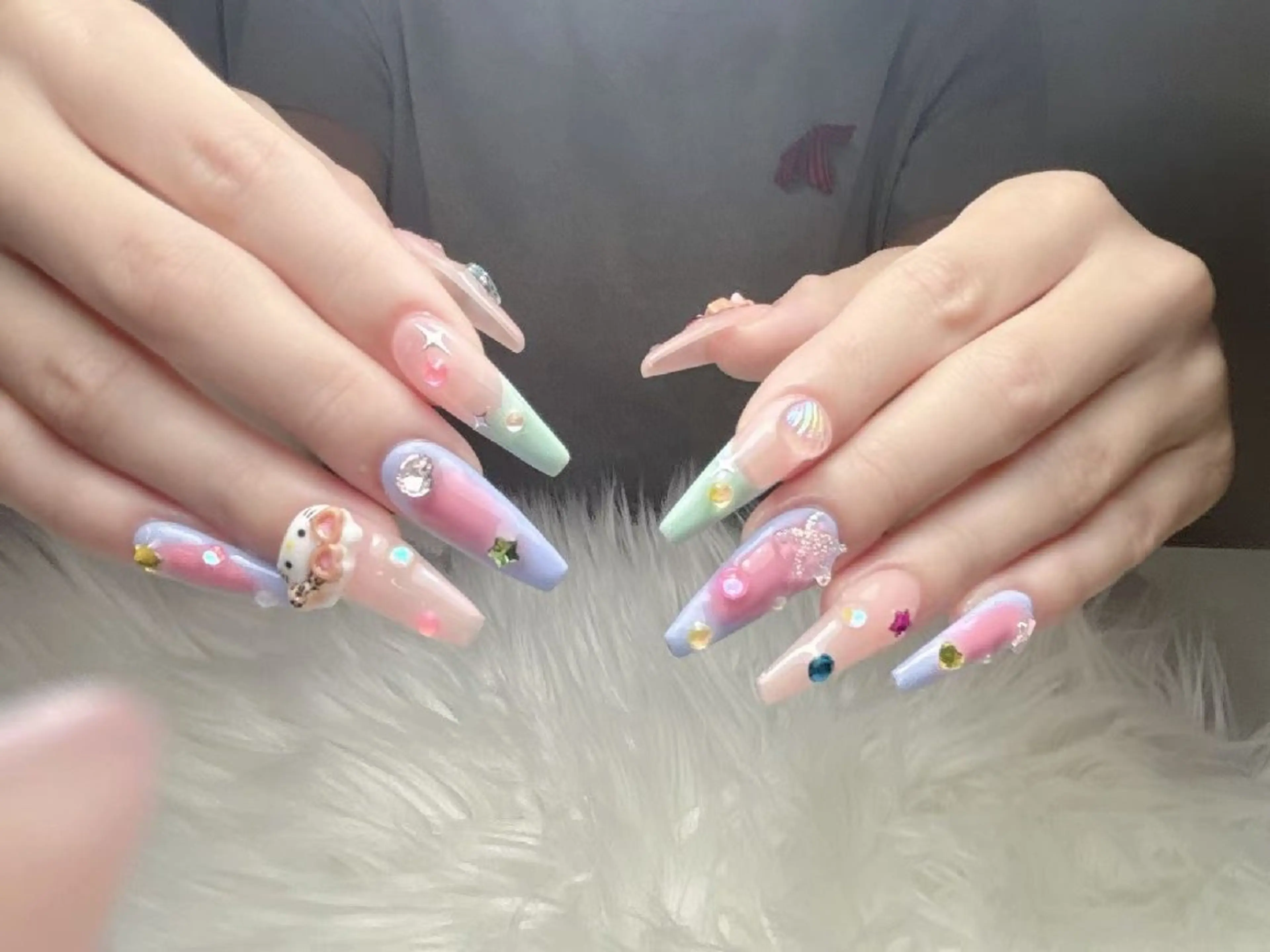 ネイル ENsalon AKIRAのネイルデザイン