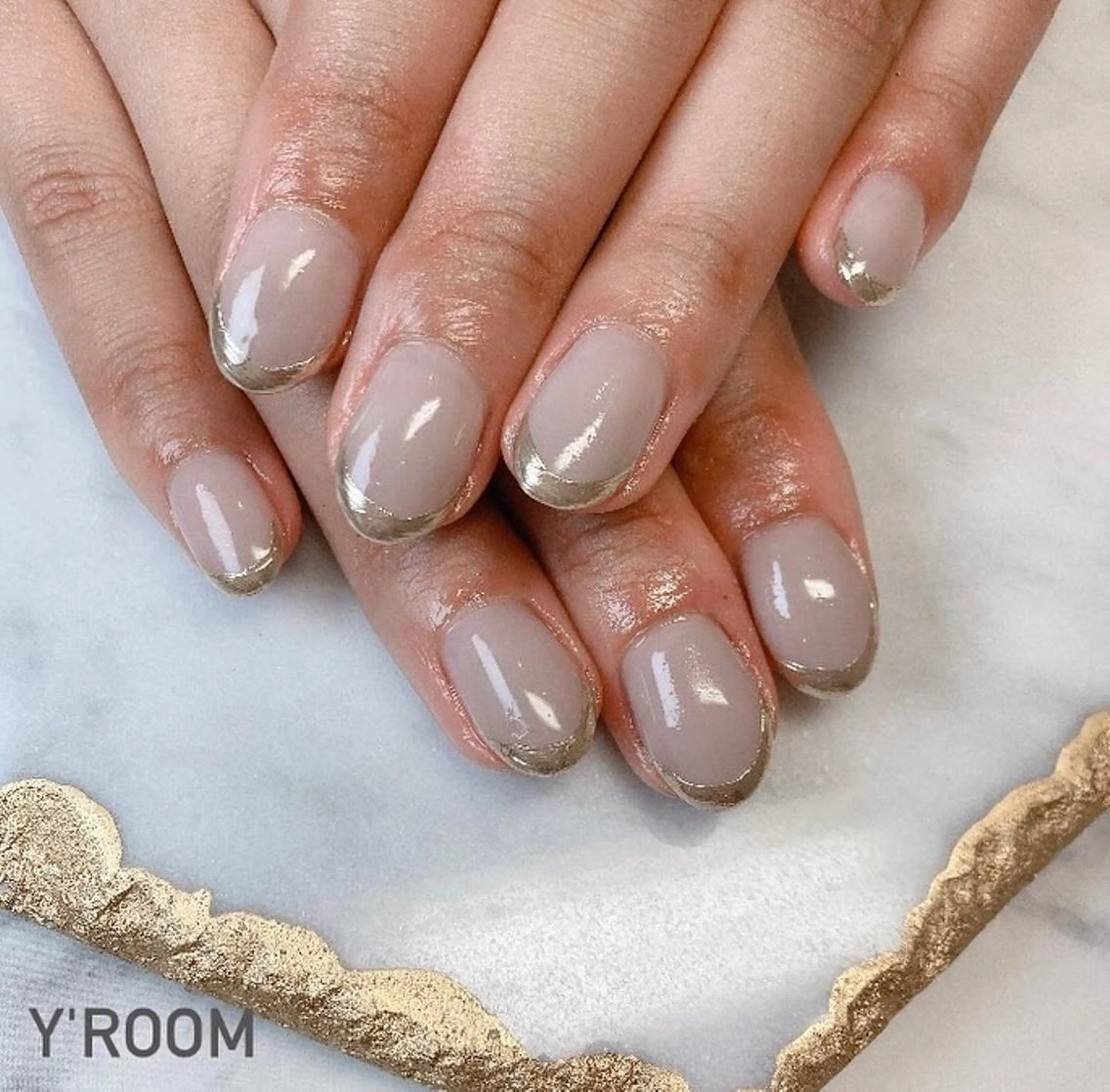 ネイル オーロラネイル フラッシュネイル フットネイル フレンチネイル ジェルネイル ハンドネイル YUKA （ネイリスト）のネイルデザイン