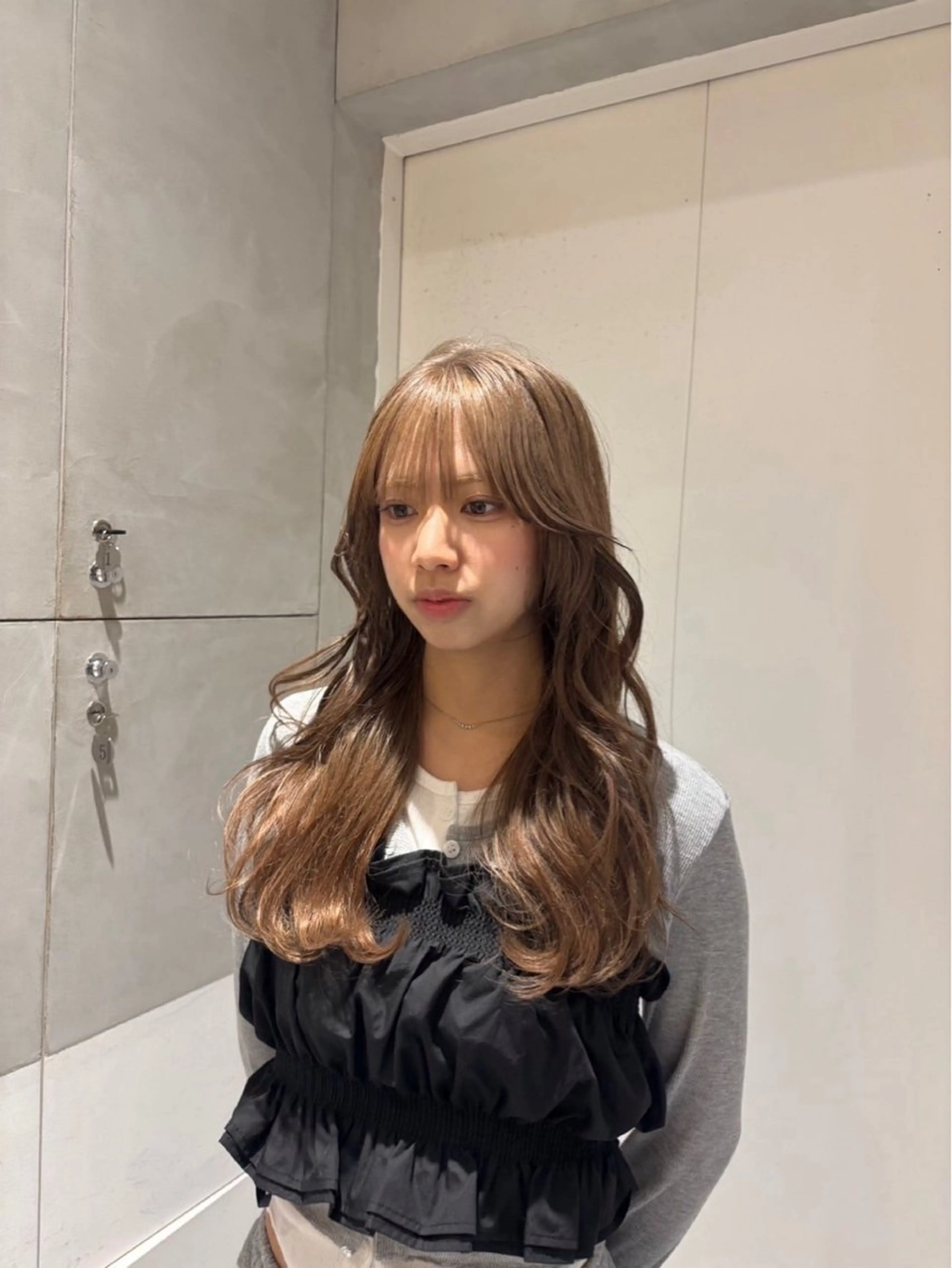 ロング カラー ヘアアレンジ ヘアカラー トリートメント ヘアセット 似合わせカットカラー 💎モエのヘアスタイル