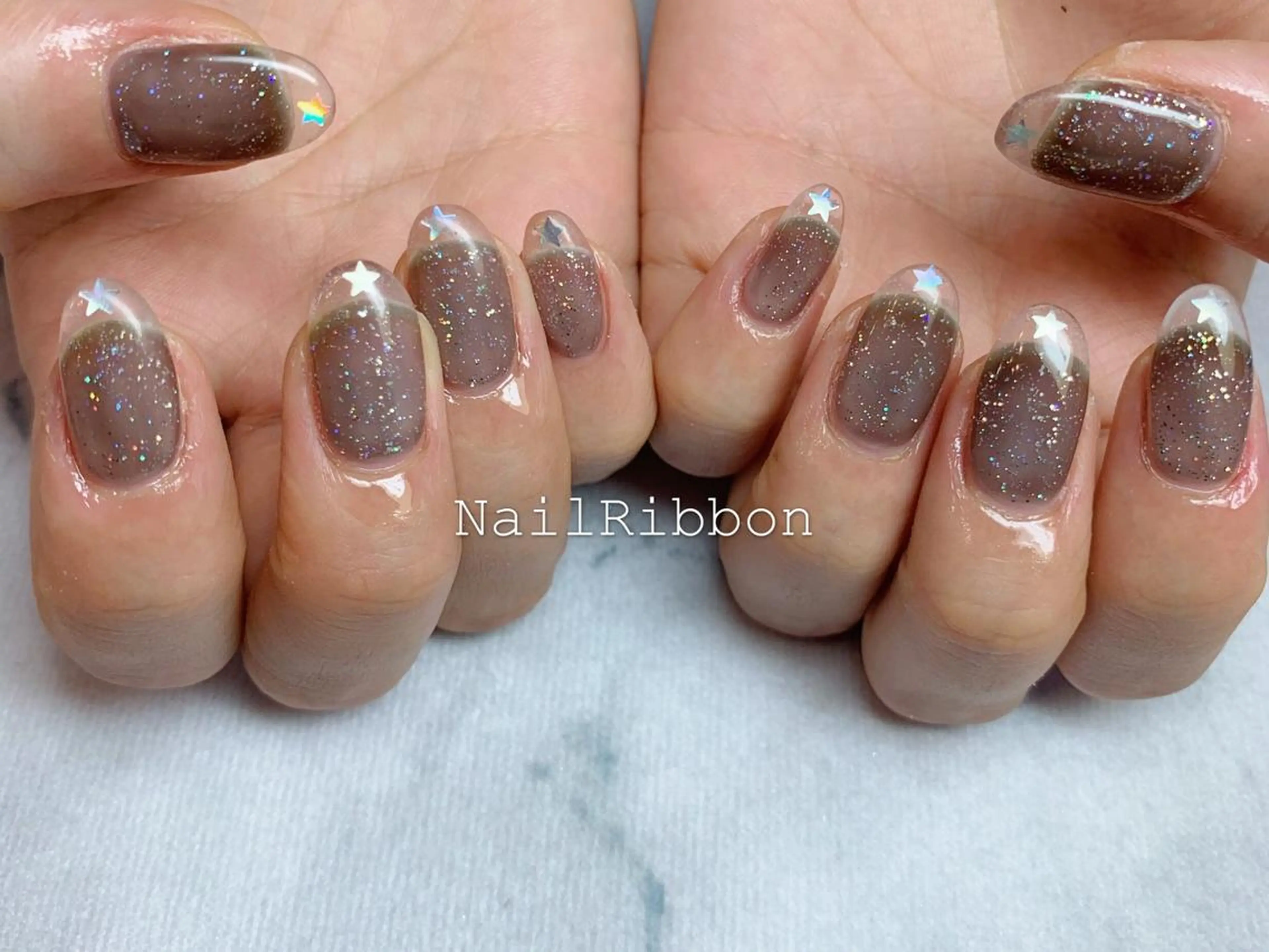 ネイル ネイルリボン 受付スタッフのネイルデザイン