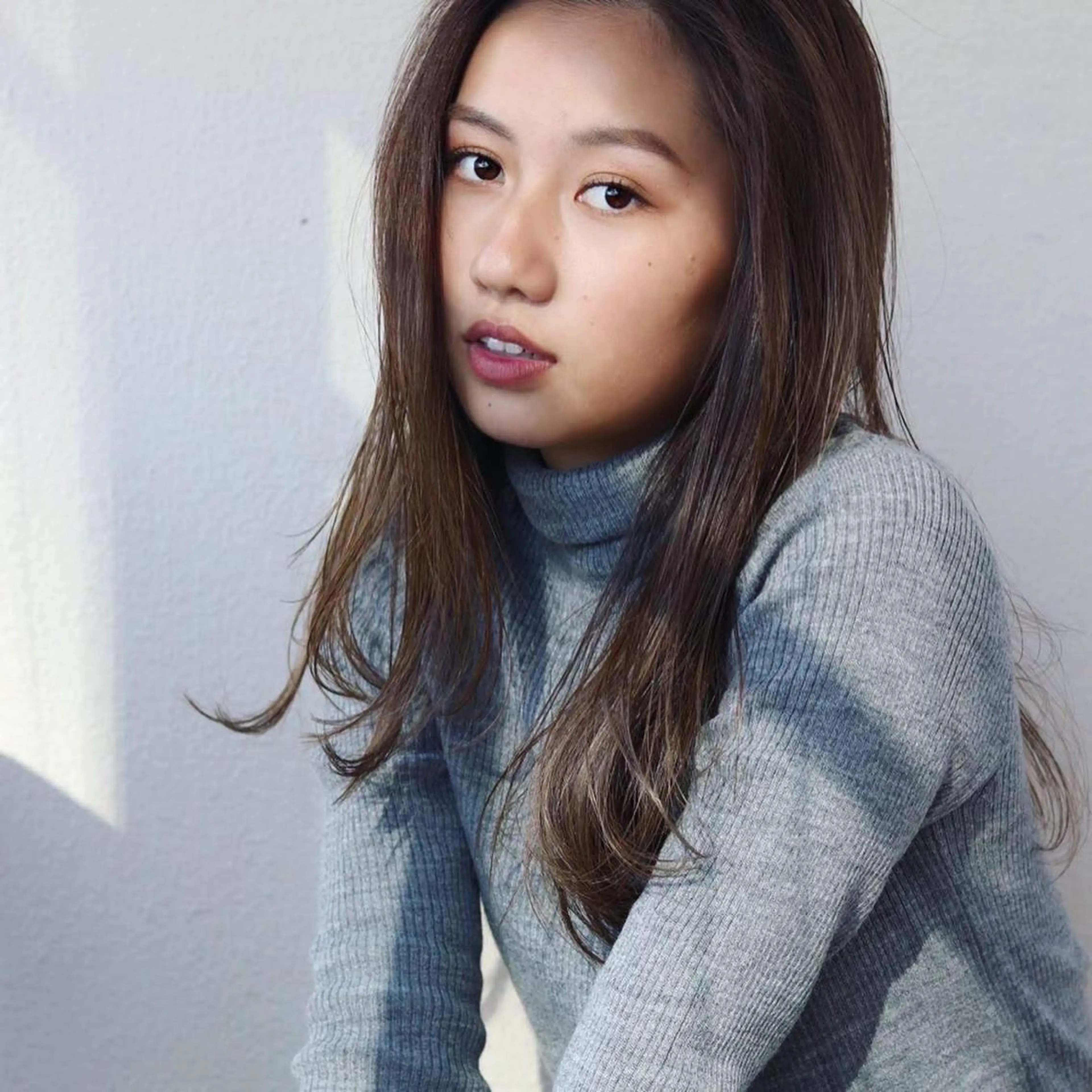 ロング カラー 切りっぱなしボブ ブリーチ グレージュ イルミナカラー インナーカラー カット ヘアカラー トリートメント レイヤー専門家 ダブルカラー修のヘアスタイル