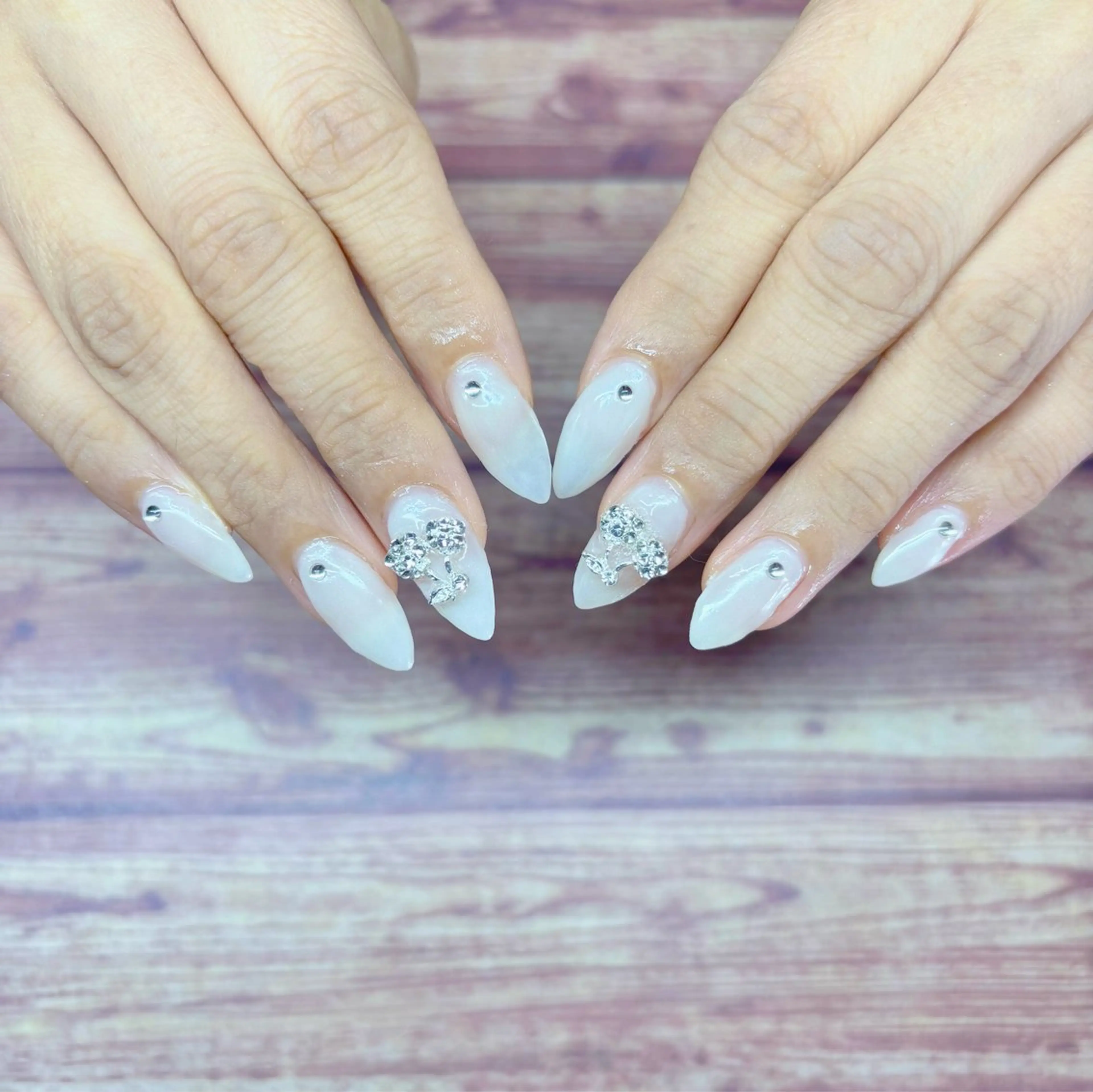 ネイル ミラーネイル MYu Beauty Salon  MAIのネイルデザイン