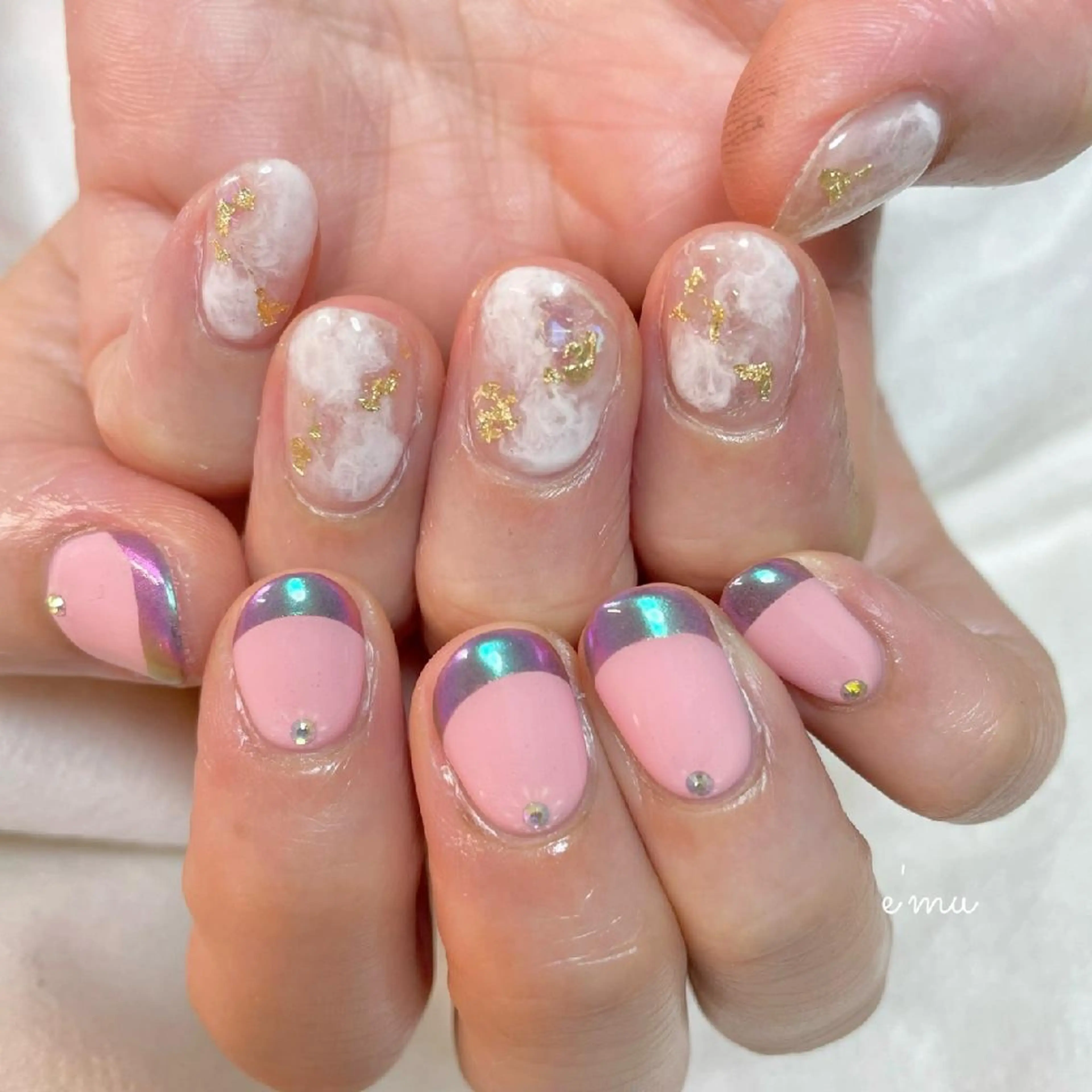 ネイル オーロラネイル フレンチネイル ニュアンスネイル nail salon e'mu💐のネイルデザイン