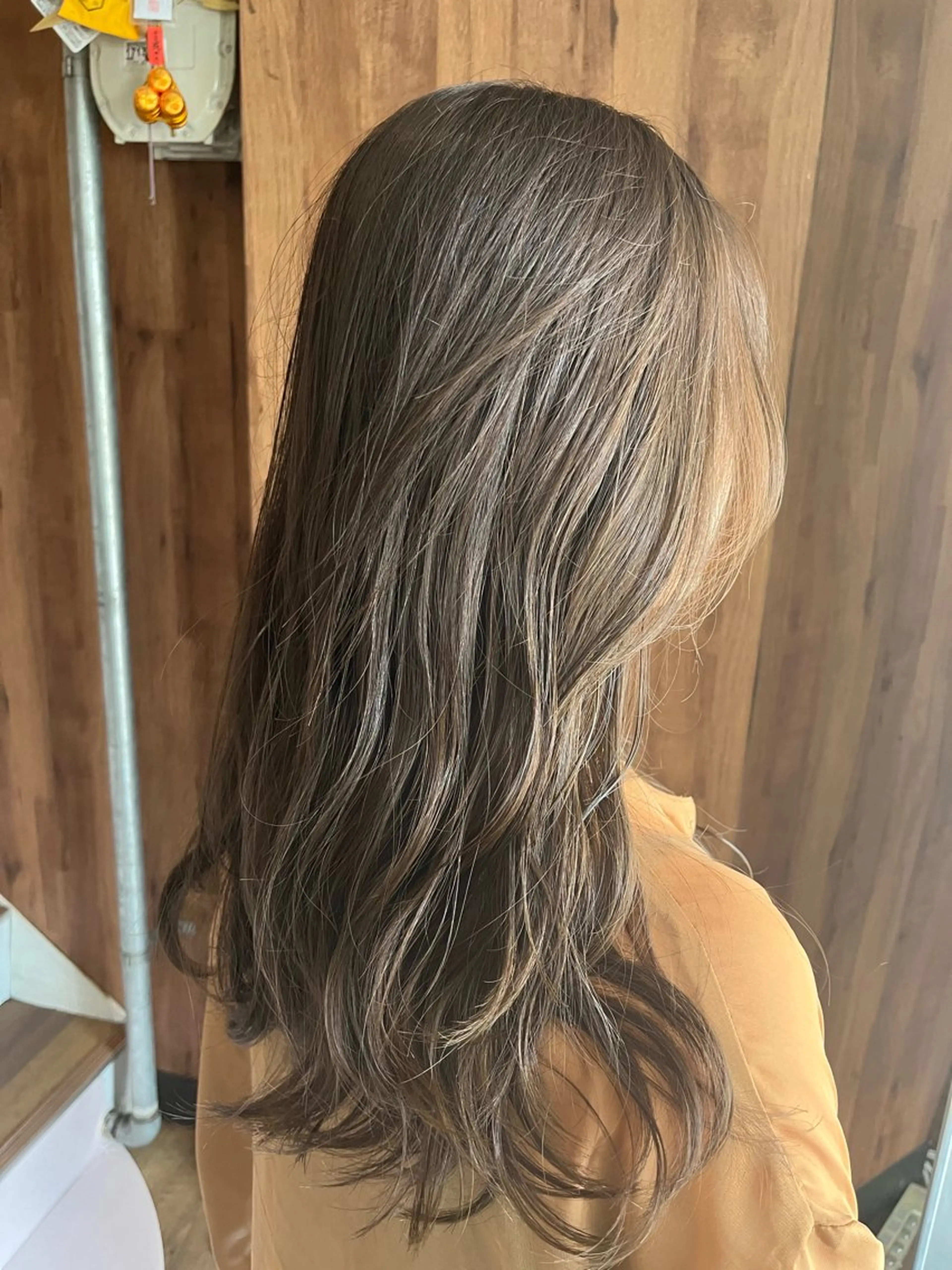 ロング カラー パーマ ヘアアレンジ ベージュカラー カット ヘアカラー トリートメント 【暗め透明感カラー】 【インナー】小島良太のヘアスタイル