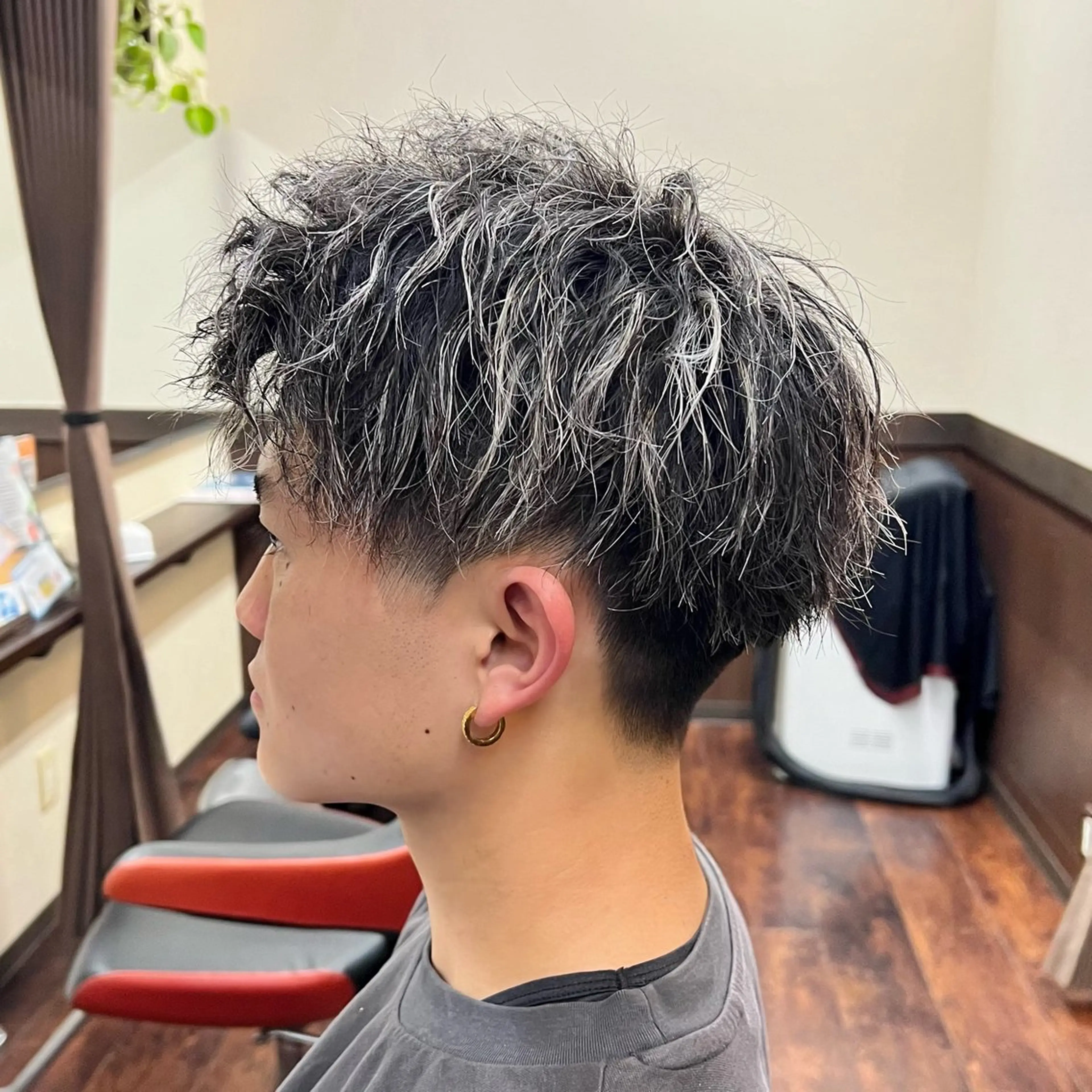 メンズカット+ホワイトメッシュの写真