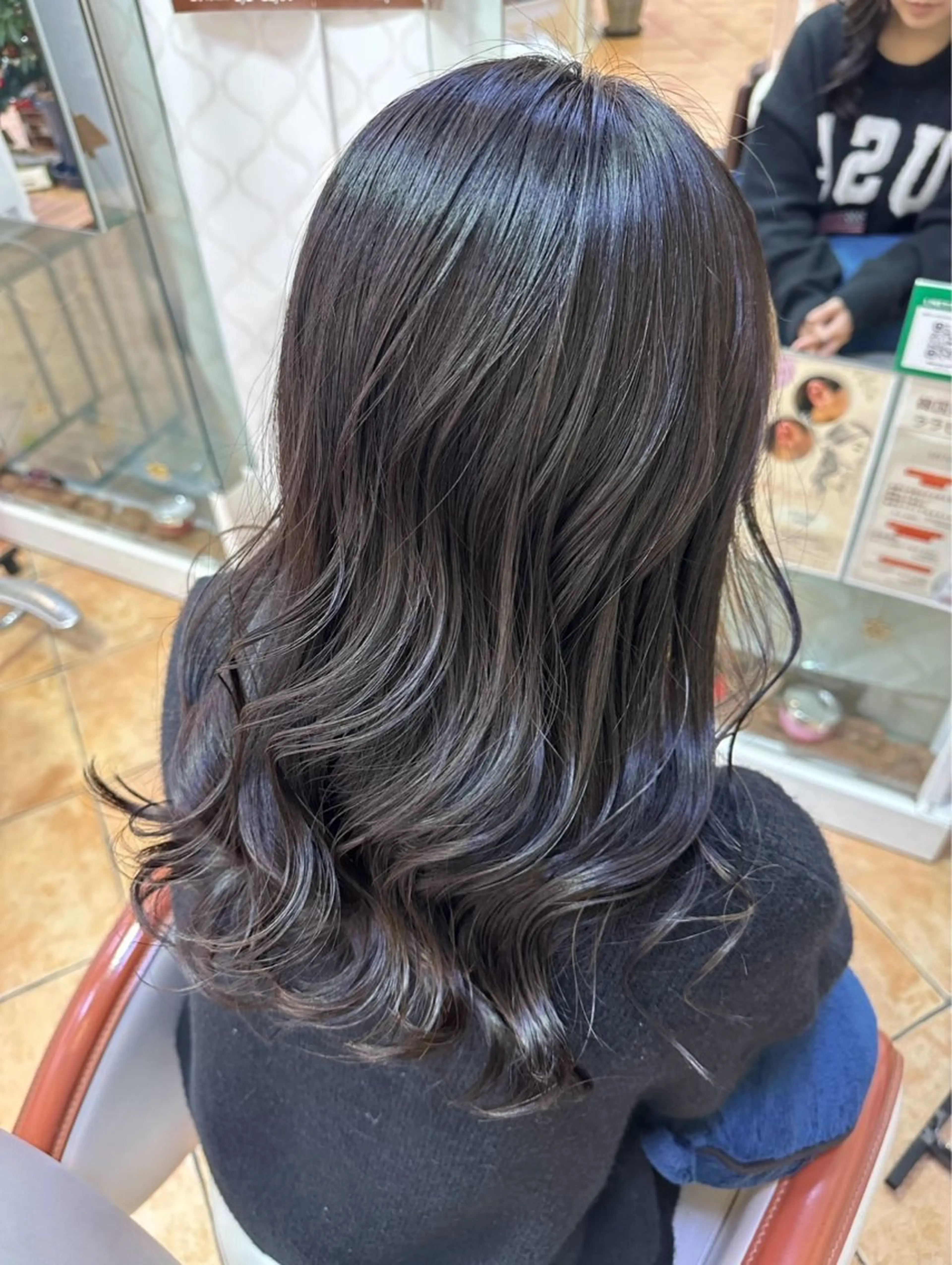 カラー 透明感カラー グレージュ 廣藤 梨花のヘアスタイル