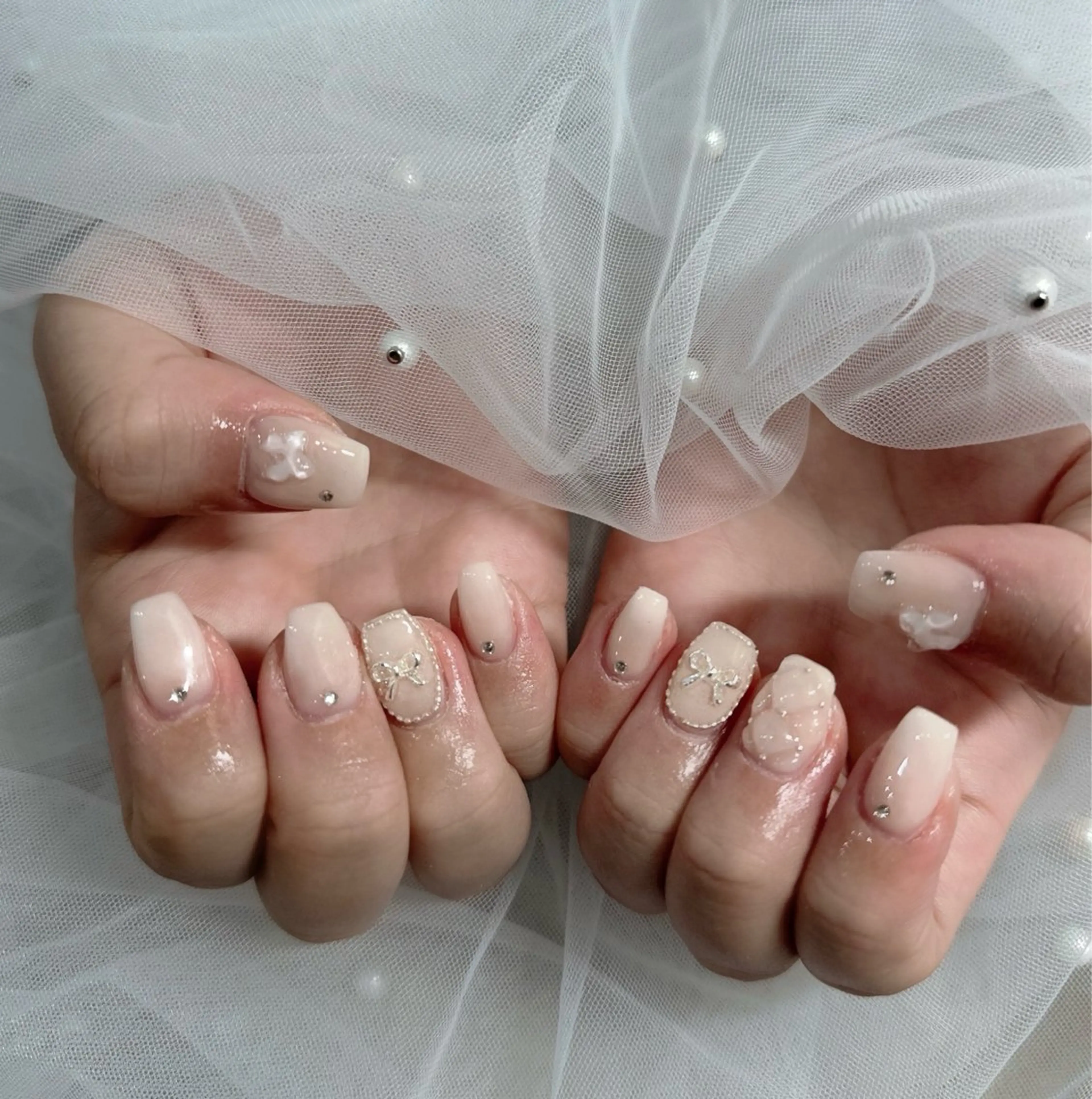 ネイル ハンドネイル フットネイル LAVISH nanamiのネイルデザイン