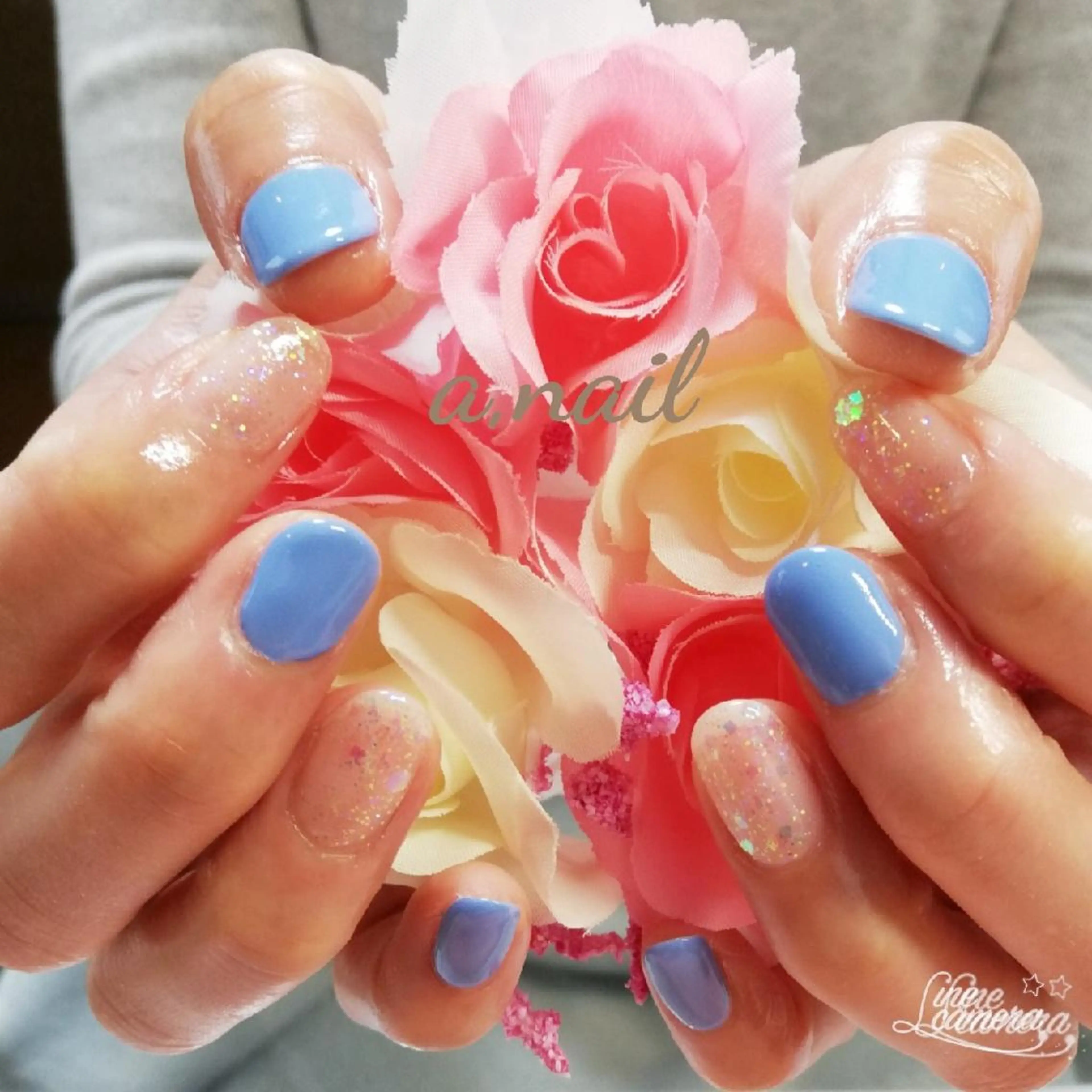 ネイル オーロラネイル ブルー シンプルネイル ハンドネイル ネイルサロン エーネイルのネイルデザイン