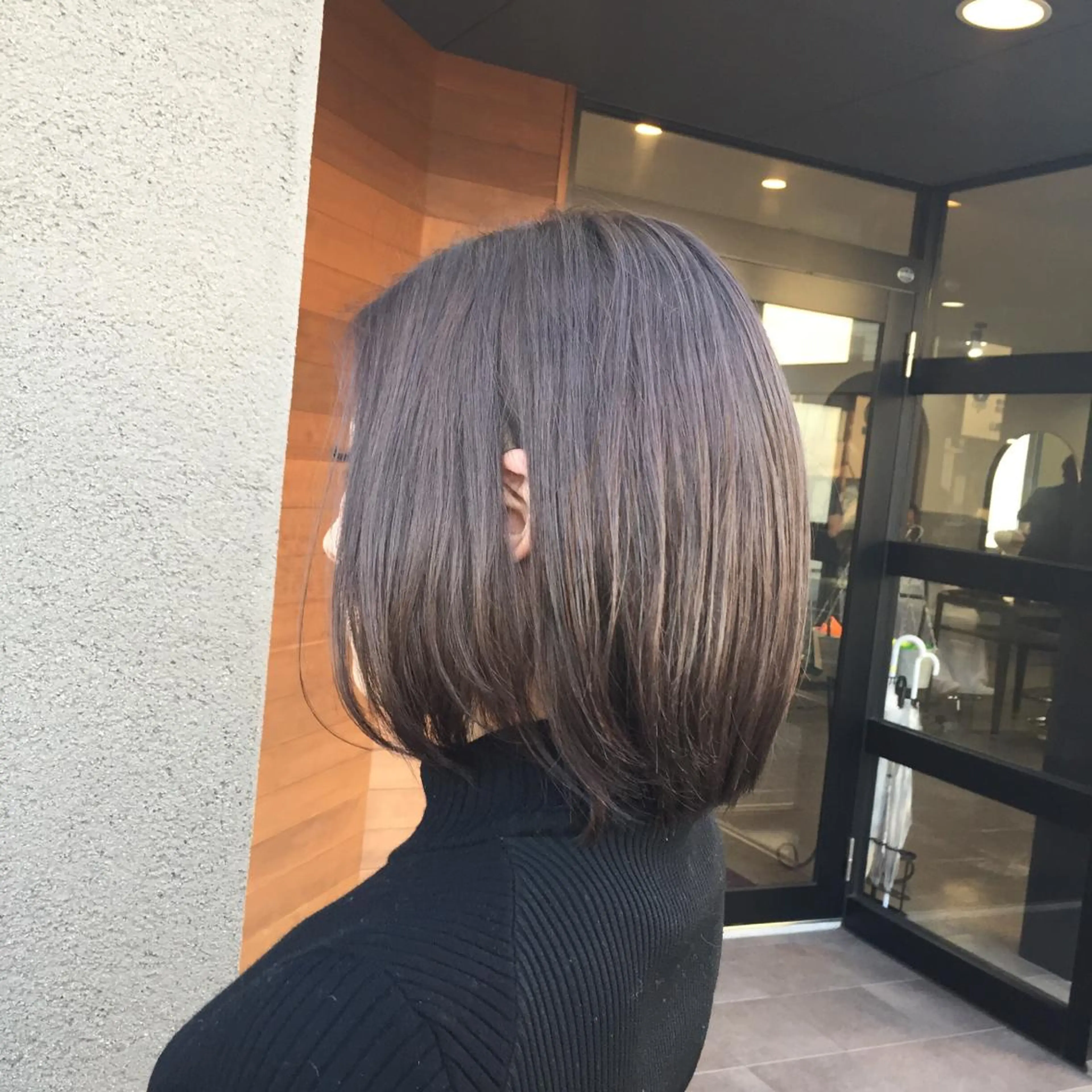 ミディアム maco 艶感ハイトーン🦋のヘアスタイル