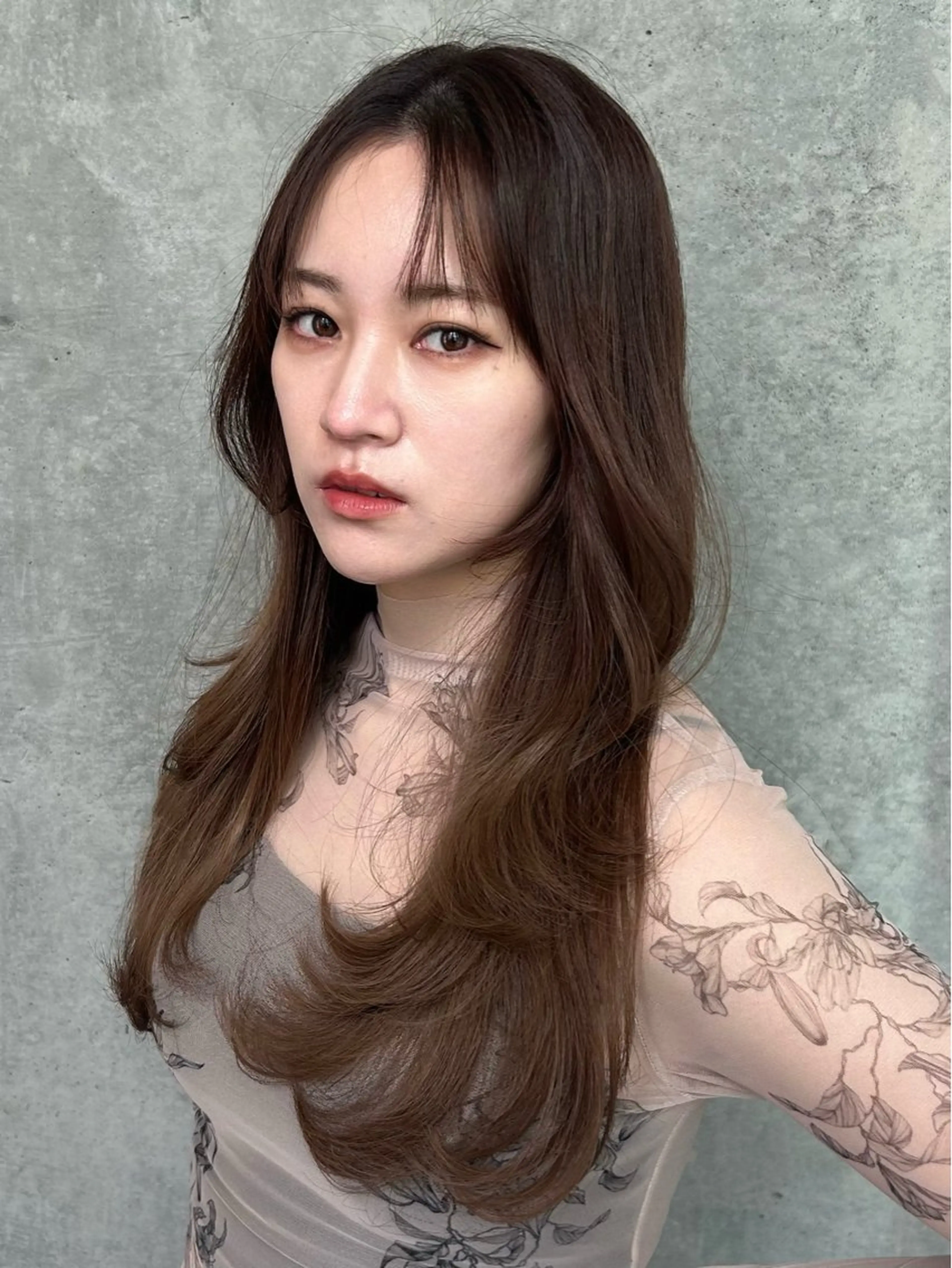 ロング Momo/海外ヘア /レイヤー/艶カラーのヘアスタイル