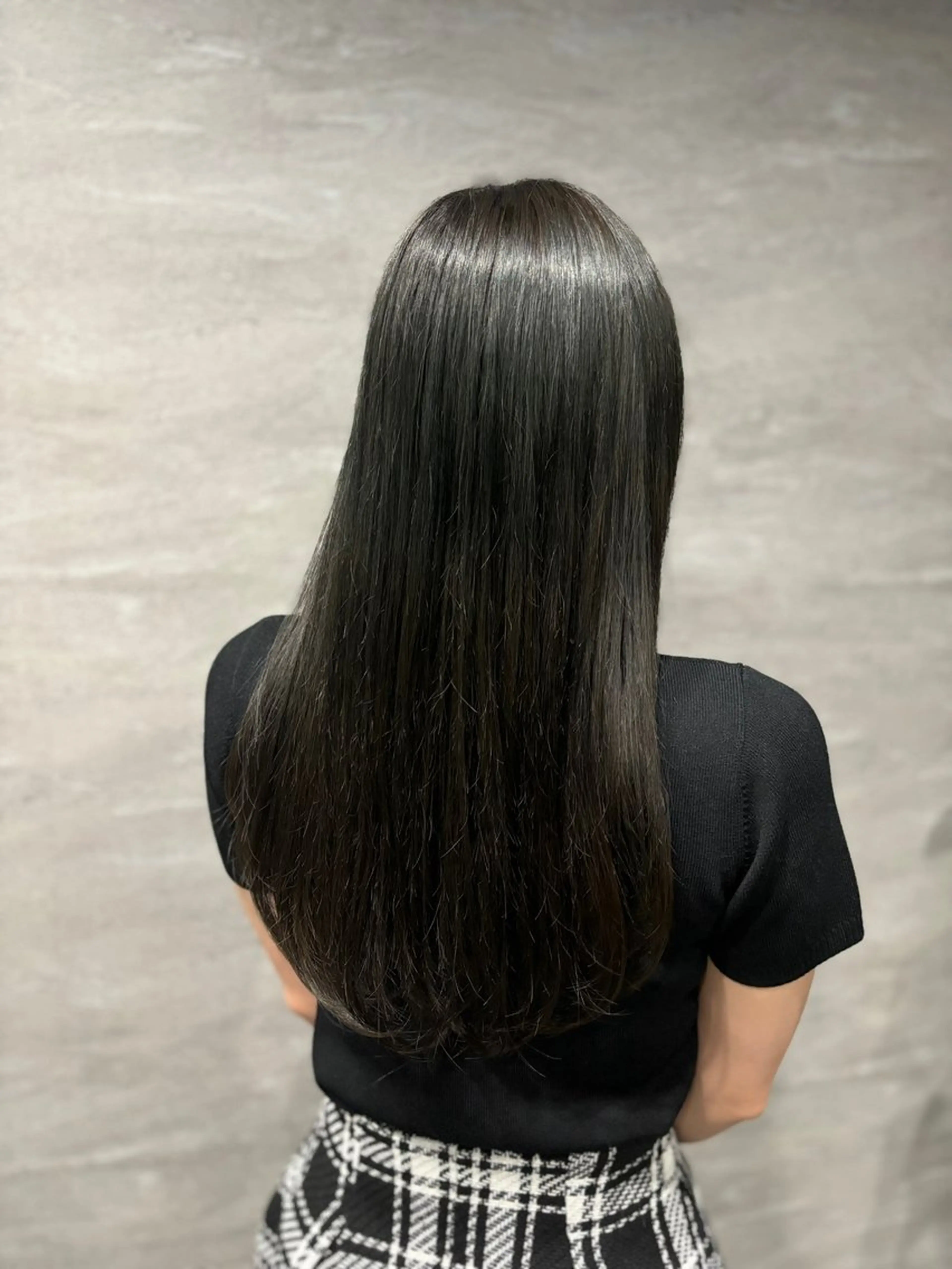 ロング カラー ダークグレー ダークグレージュ グレージュ 永井大樹✨ 透明感カラー✨のヘアスタイル