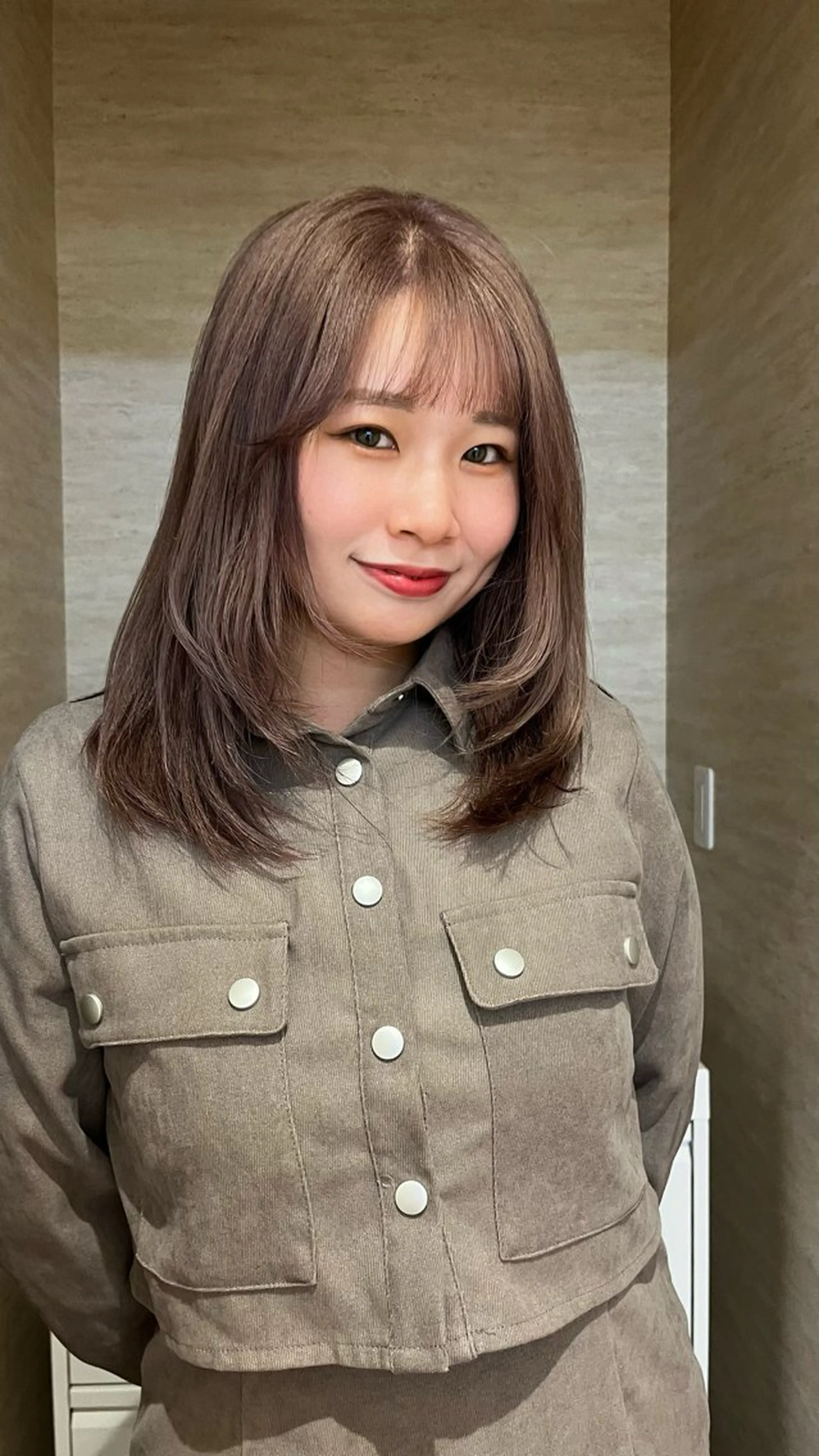 ミディアム カラー 柔らかい艶暖色 レイヤー🫧姫汝のヘアスタイル