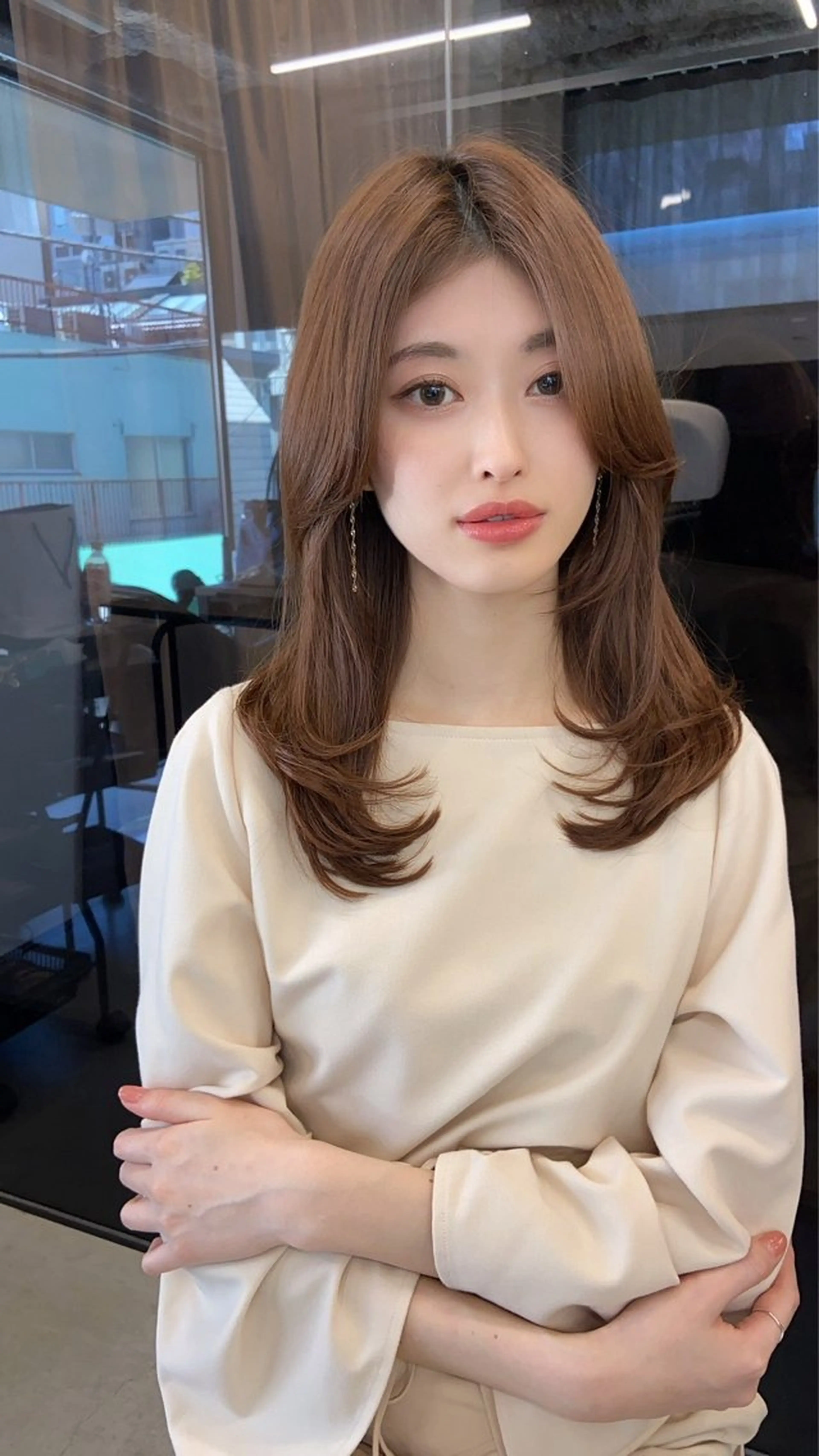 ミディアム 伊藤 莉奈　韓国ヘアのヘアスタイル