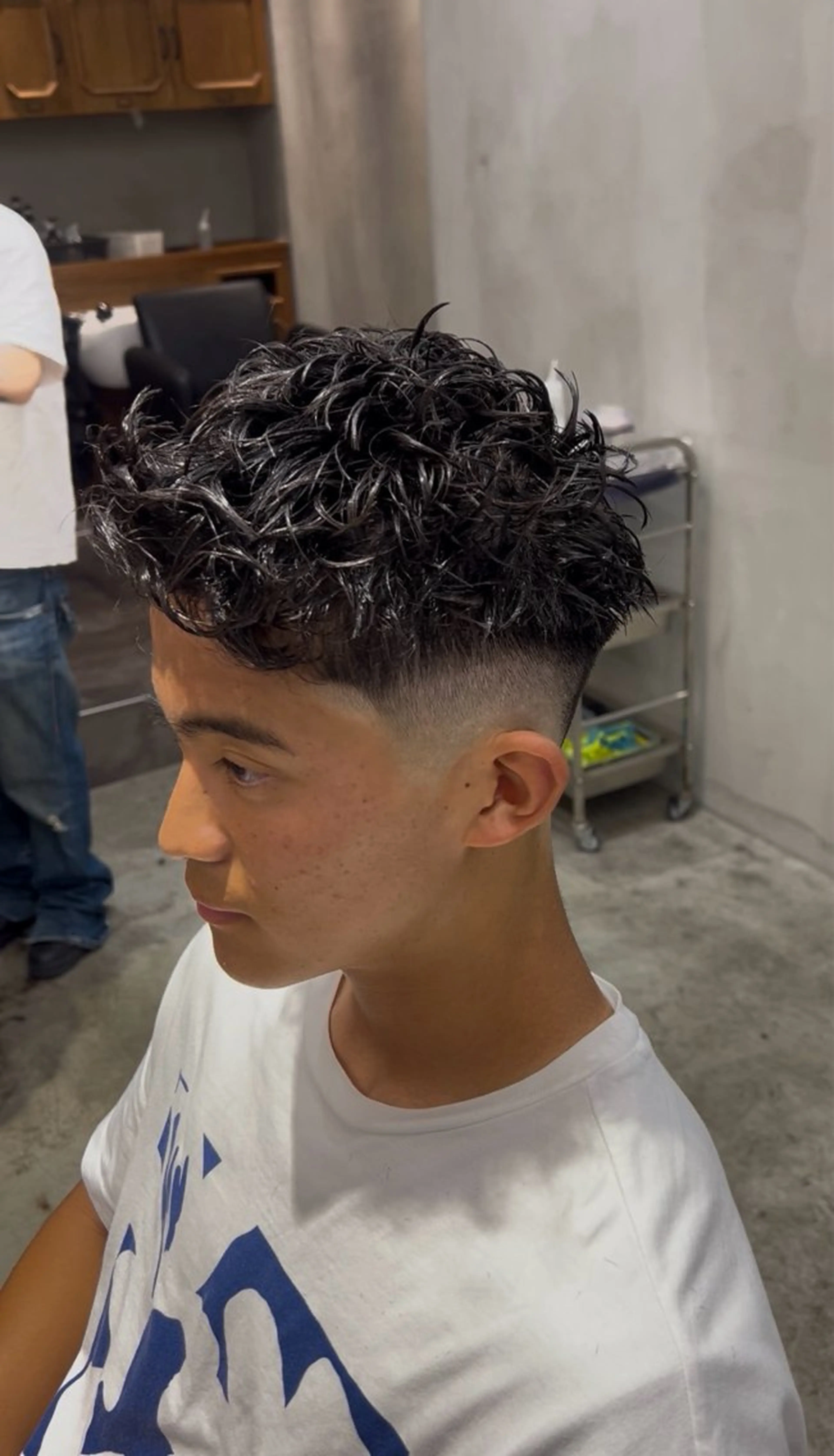 ショート メンズ フェードカット メンズパーマ ショートヘア カット パーマ 【明大前フェード/ メンズパーマ/岳】のヘアスタイル