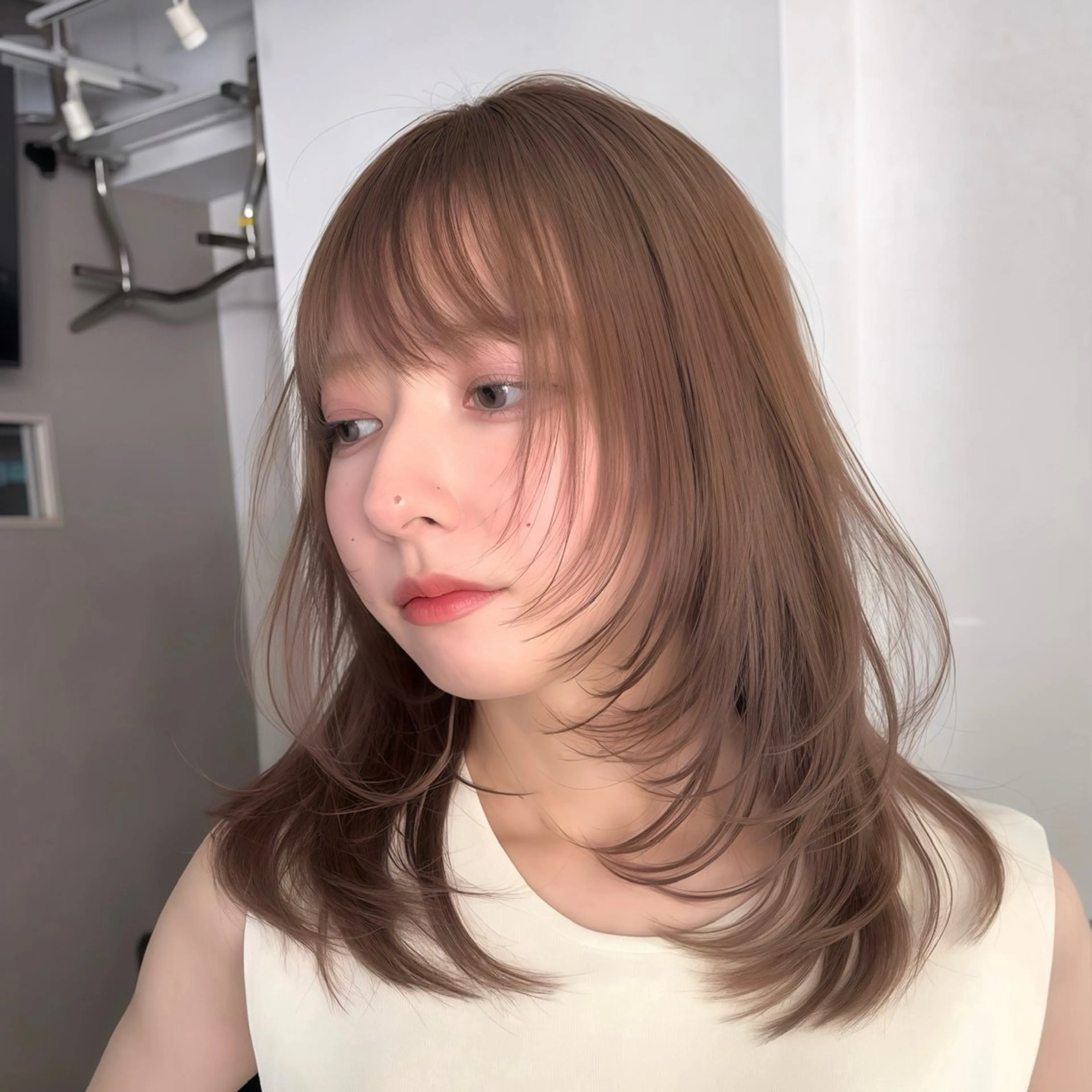 セミロング Re-Bell（リーベル）所属・秋田 さとこのヘアスタイル