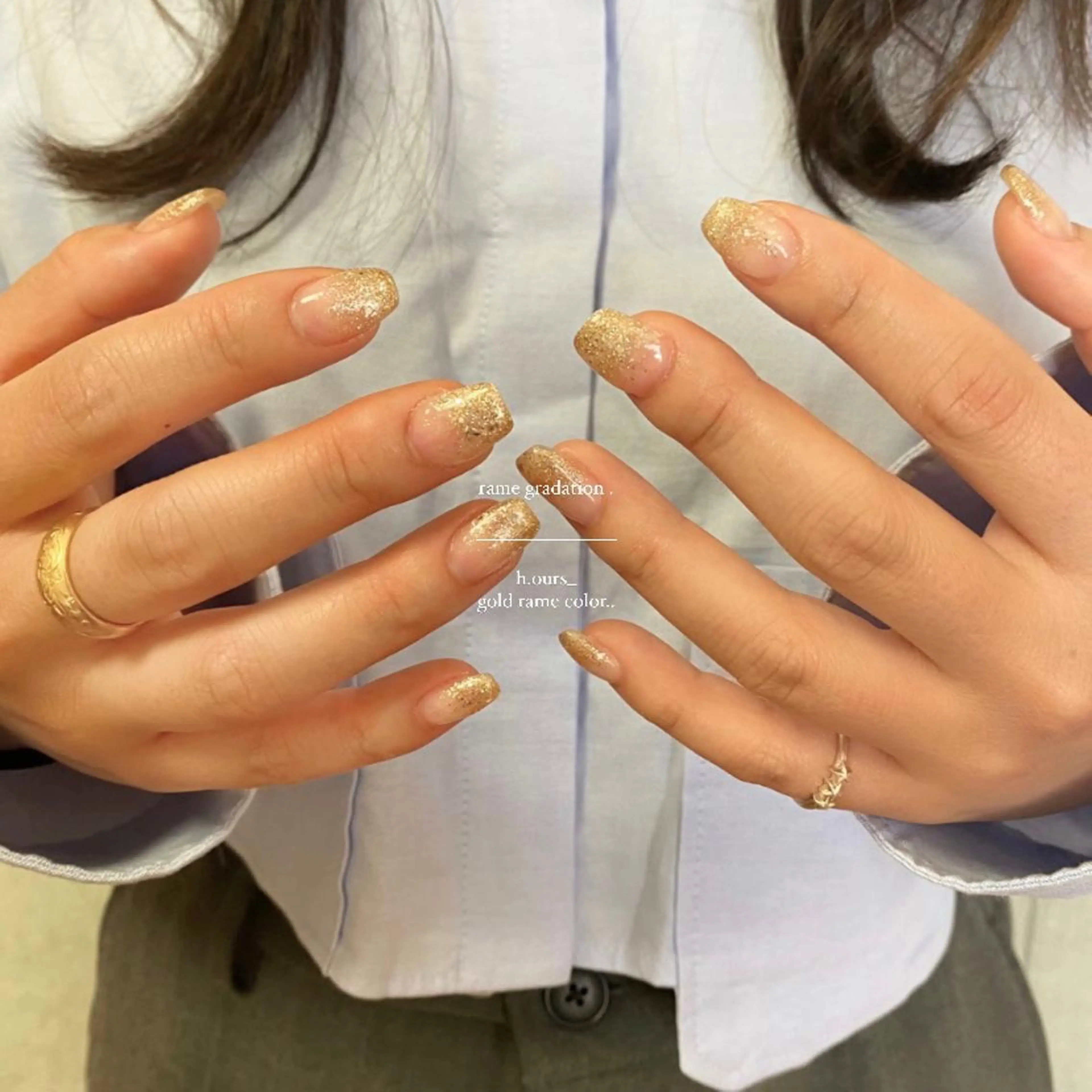 ネイル ゴールド グラデーション キラキラネイル 韓国ネイル 春ネイル h.ours _のネイルデザイン