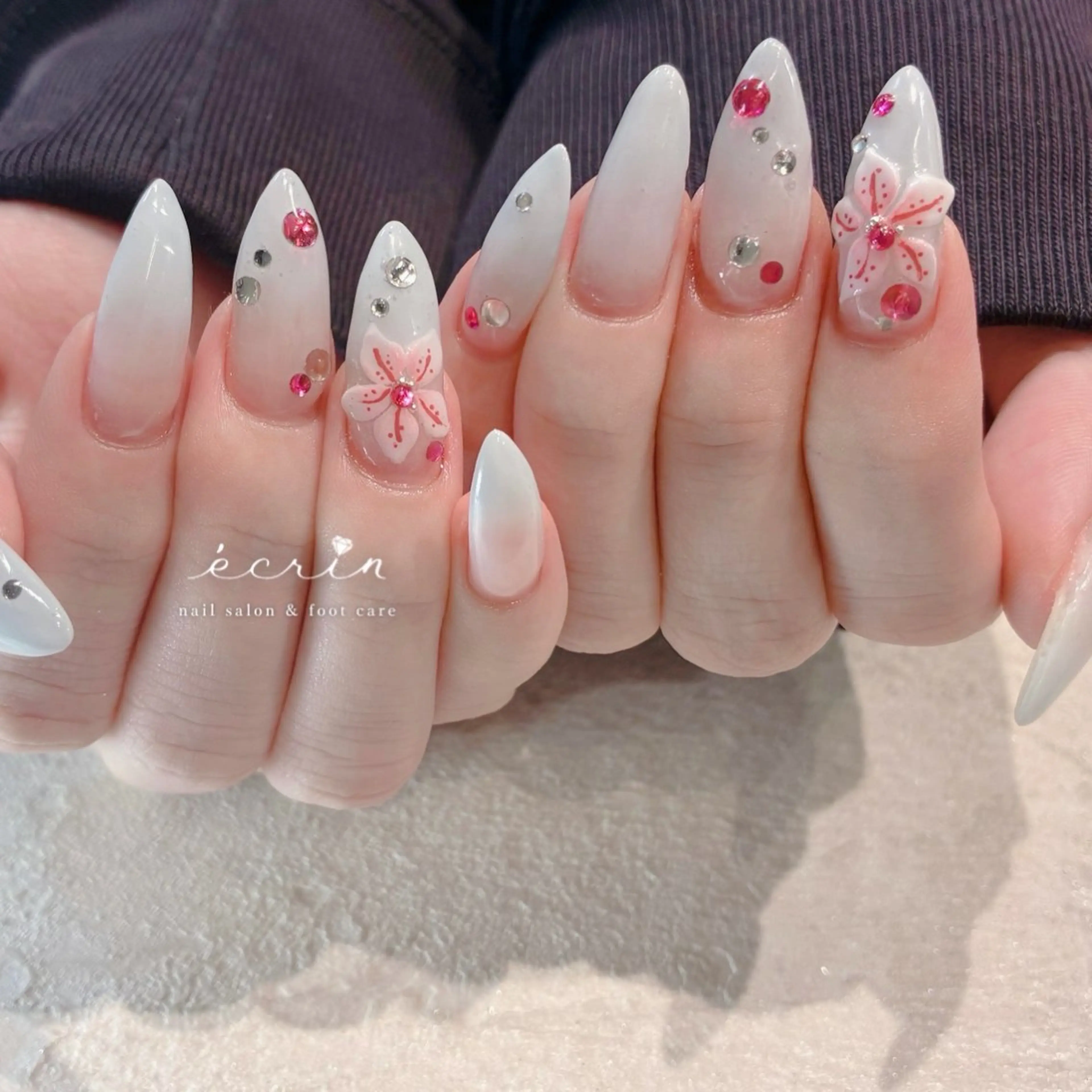 ネイル ecrinエクラン kana🌺のネイルデザイン