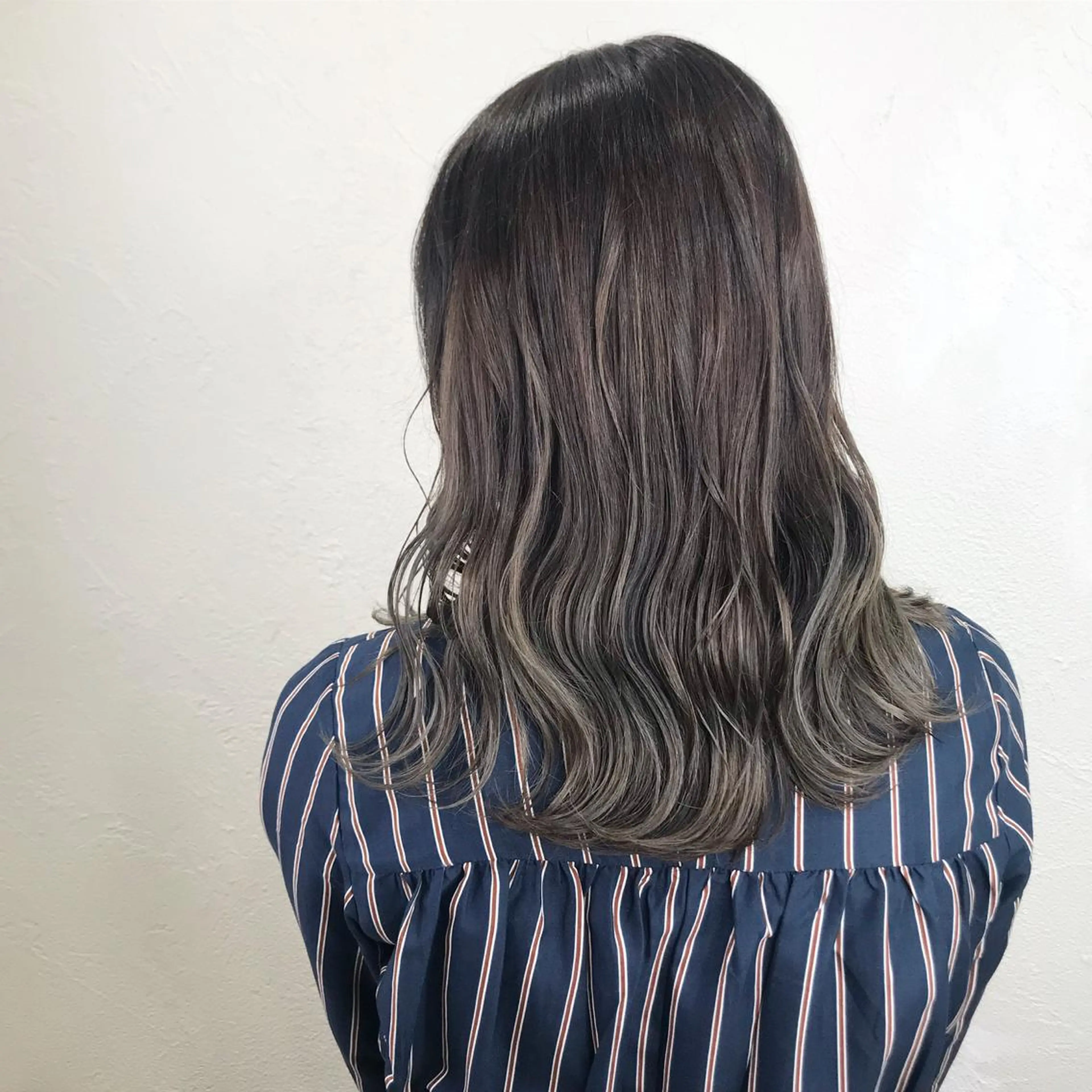 ロング カラー ブリーチ ハイライトカラー 外国人風カラー ハイライト カット ヘアカラー トリートメント 樽見 浩司のヘアスタイル