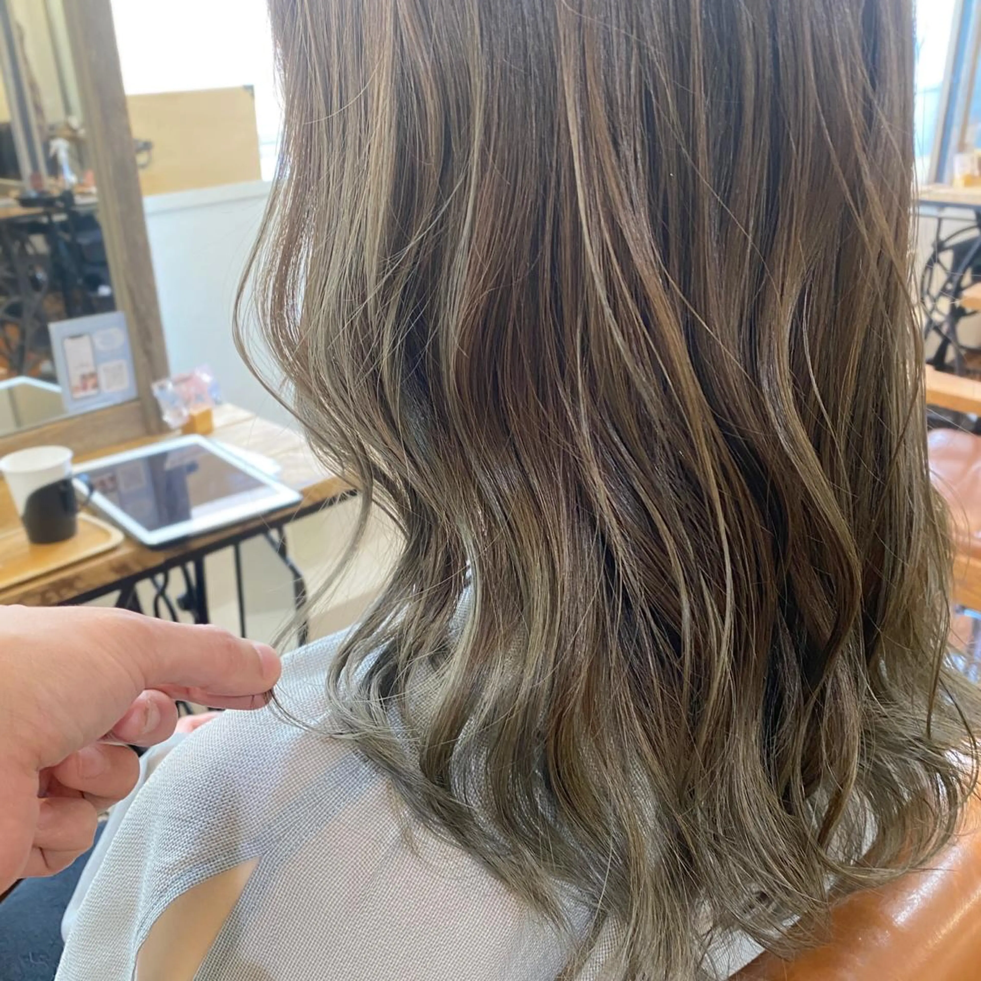 ミディアム インナーカラー🦔 🐾KEISUKEのヘアスタイル